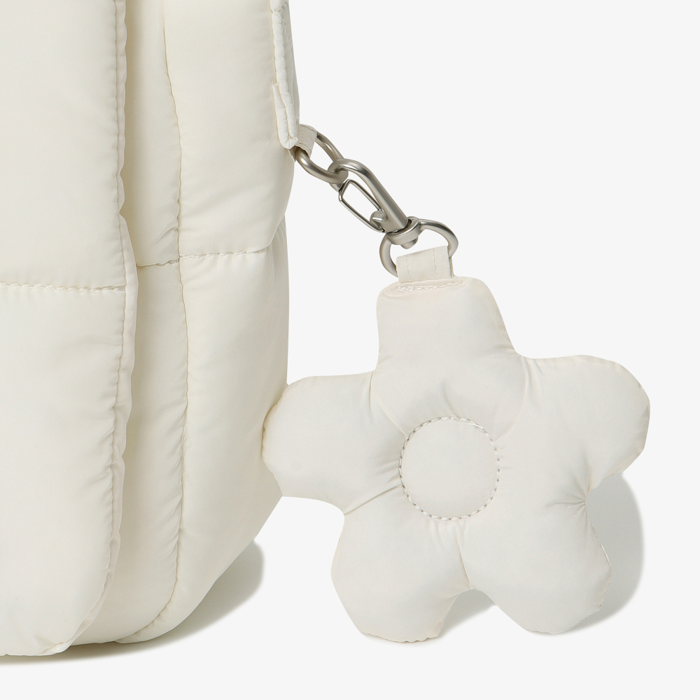 [5% 적립] 휠라 푸퍼 플랩 크로스백 아이보리([5% 적립] FILA Puffer Flap Cross Bag Ivory) - 4
