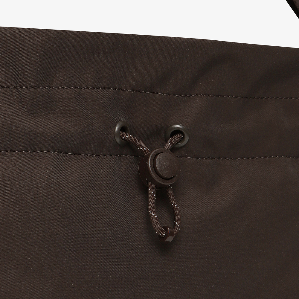 [5% 적립] 휠라 나일론 셔링 에센셜 크로스백 다크브라운([5% 적립] FILA Nylon Shirring Essential Cross Bag Dark Brown) - 5