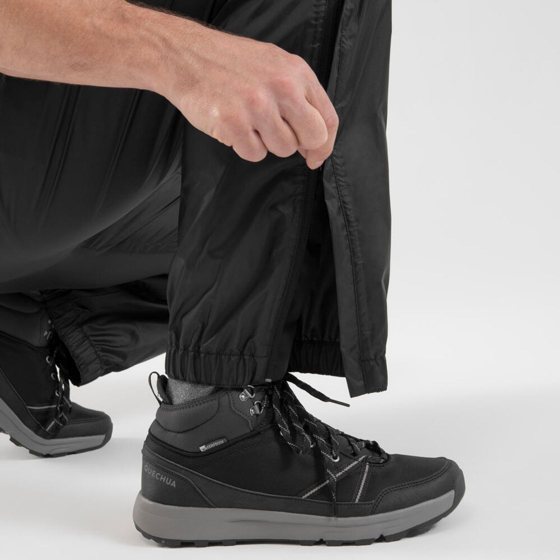 데카트론 남성 경량 등산 방수 바지 오버트라우저 NH500 스모크 블랙(Decathlon Men's Lightweight Waterproof Hiking Overtrousers NH500 Smoke Black) - 4
