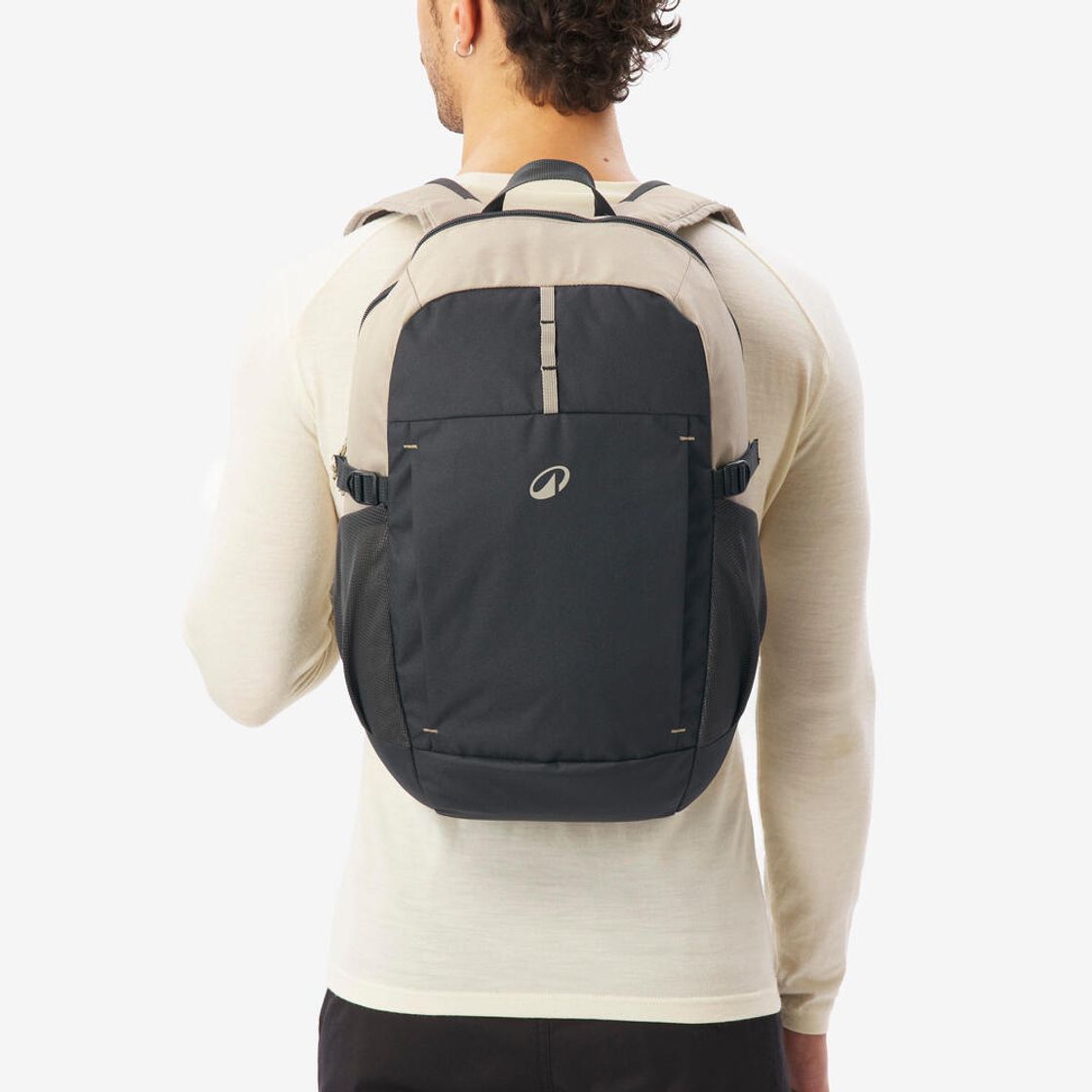 데카트론 하이킹 백팩 20L 아르페나즈 100 카본 그레이(Decathlon Hiking Backpack 20L Arpenaz 100 Carbon Grey) - 3