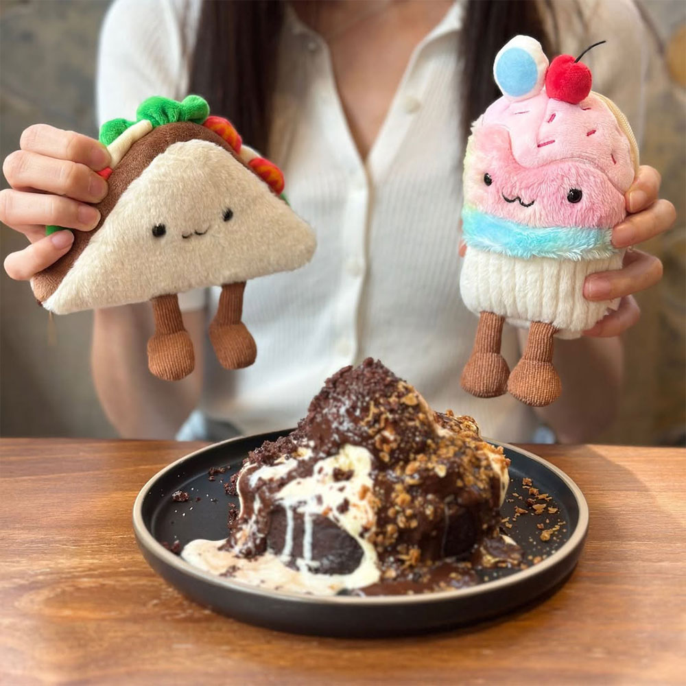 맥모지 폰 뒤에 찰싹! 붙이는 인형+파우치(Magmoji — A Plush Doll & Pouch That Snaps Right Onto Your Phone!) - 4