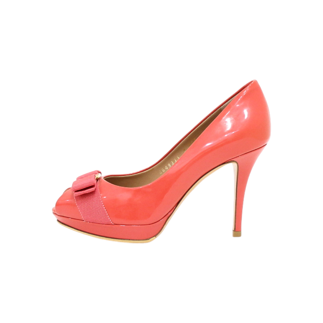 ITK9AO67GAQ5 Ferragamo Pink Patent Leather Vara Open Toe Heels