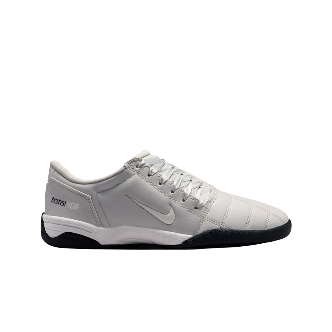 IO2387-003 (W) Nike Total 90 Light Bone Black