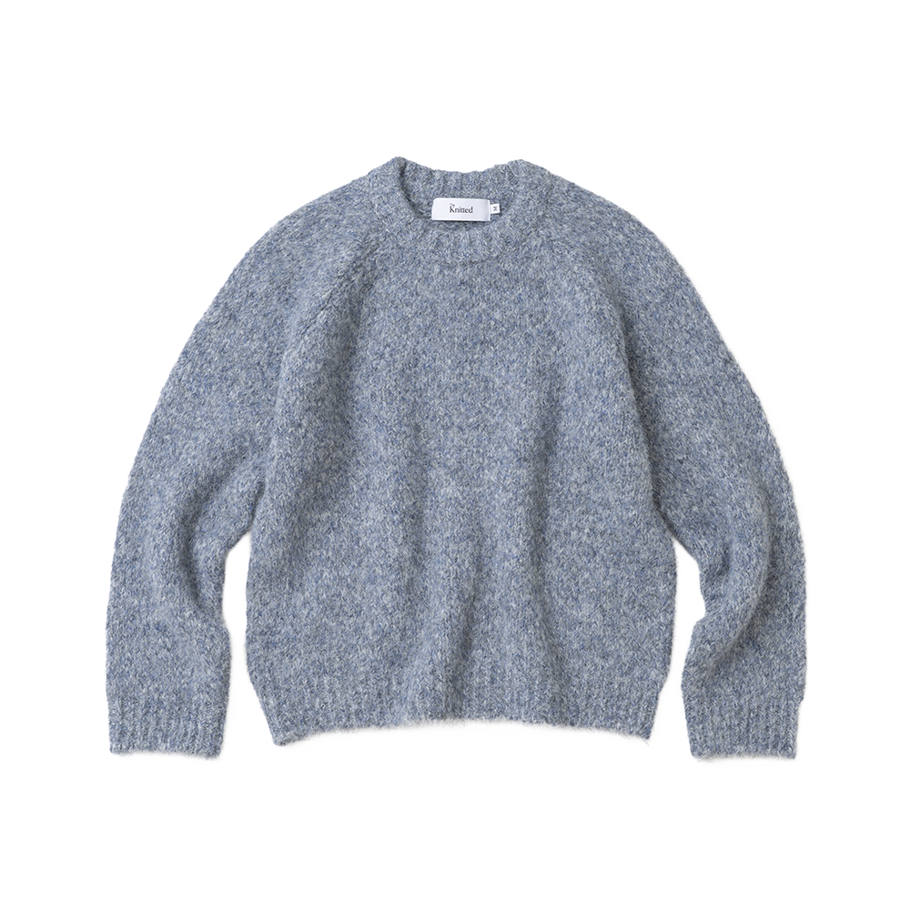 니티드 부클 래글런 크롭 라운드 니트 클라우드 블루(Knitted Boucle Reglan Crop Round Knit Cloud Blue)