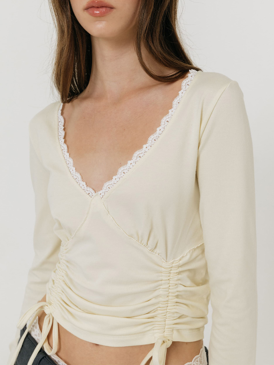 모이페어 레이스 스트링 티셔츠 버터(MOIFAIRE Lace String T-Shirt Butter) - 6