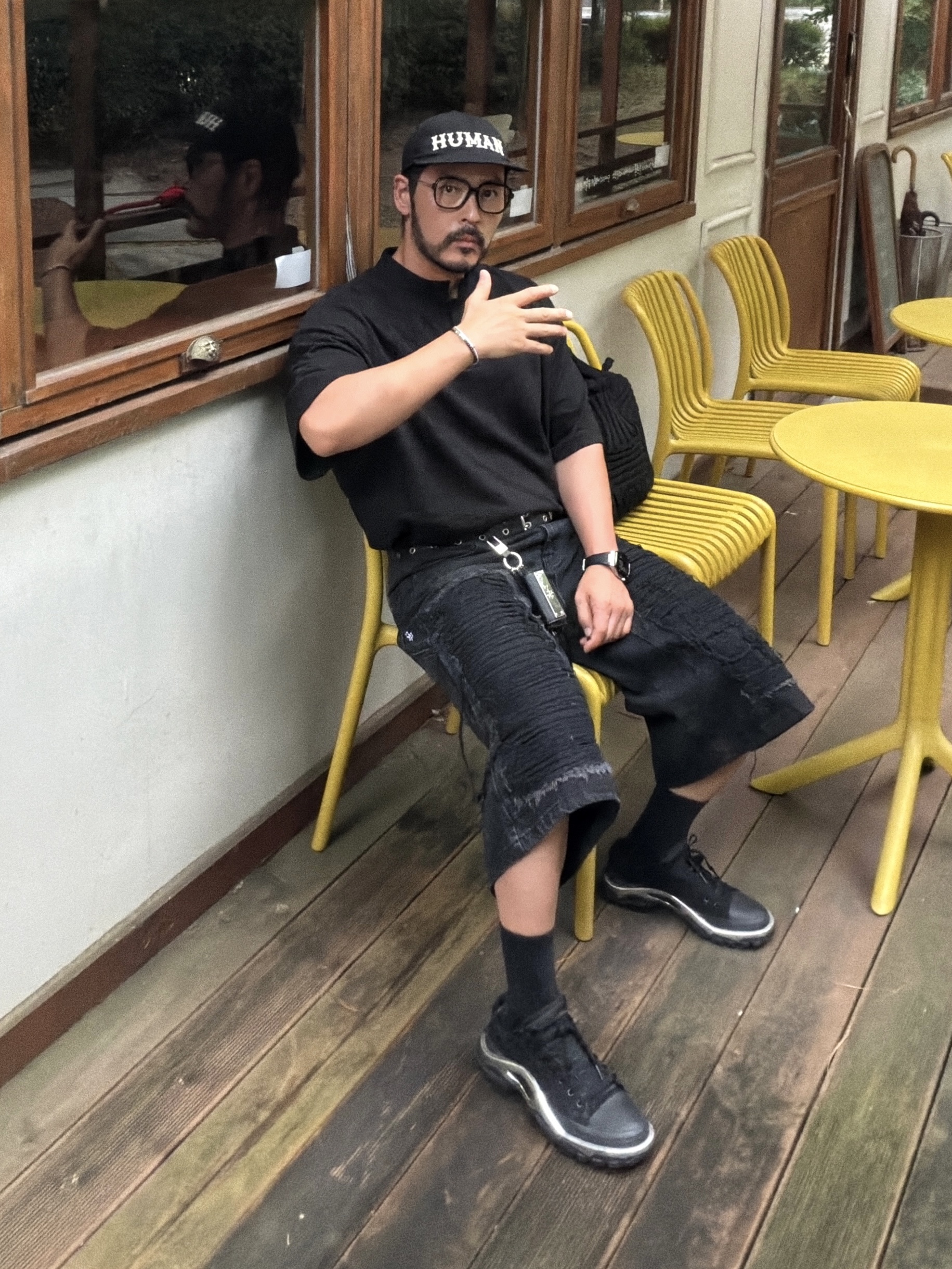아디다스 x 라프 시몬스 디트로이트 러너 코어 블랙 착용 스타일 - 3