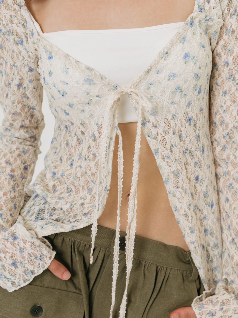 모이페어 플라워 스트랩 가디건 베이지(MOIFAIRE Flower Strap Cardigan Beige) - 6