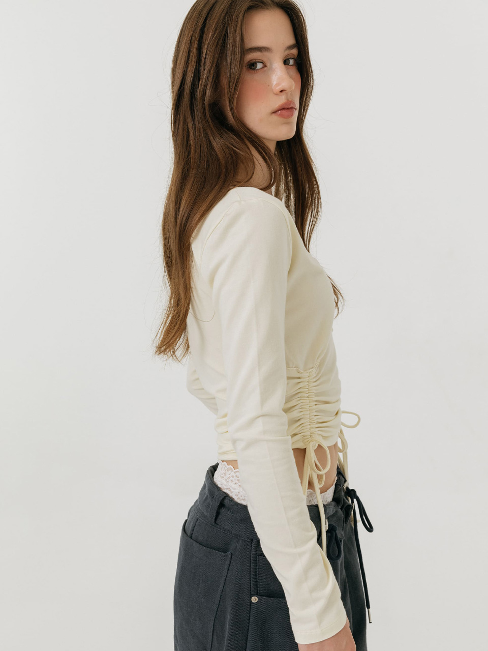 모이페어 레이스 스트링 티셔츠 버터(MOIFAIRE Lace String T-Shirt Butter) - 3