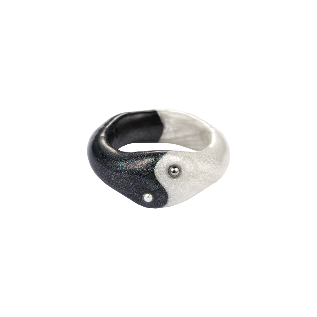 26FWJRGYINBWFF Nff Yin Yang Ring Black White