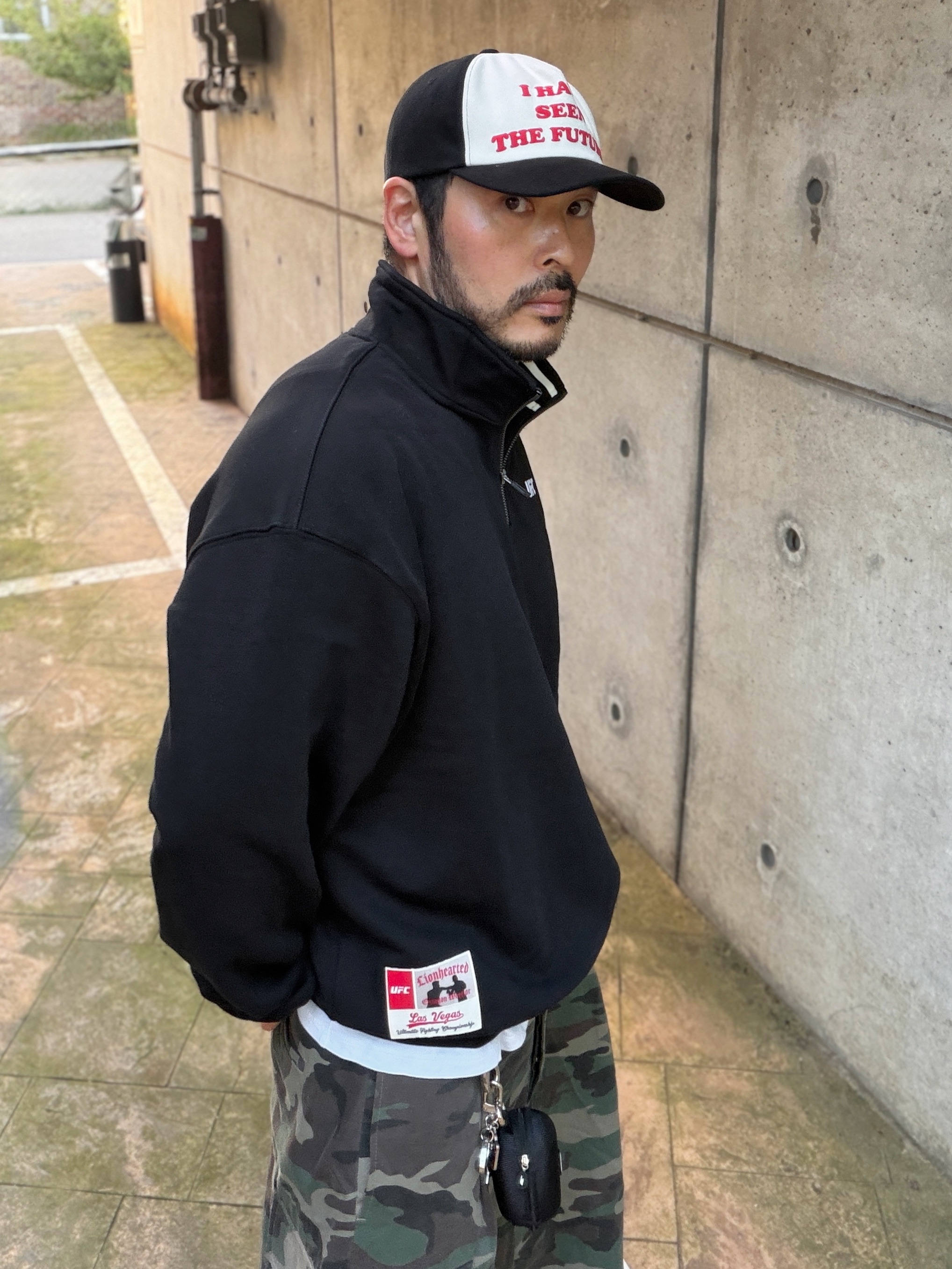 로아 하이킹 카타리나 올리브 블랙, 언더마이카 무.44 안티 Fxxking 로고 플레이 빅 카고 카모 쇼츠 카모 카키 착용 스타일 - 5