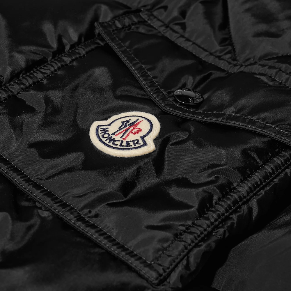 [15% 쿠폰] 몽클레르 마야 로고 패치 패딩 자켓 블랙 - 25FW([15% 쿠폰] Moncler Maya Logo Patch Down Jacket Black - 25FW) - 4