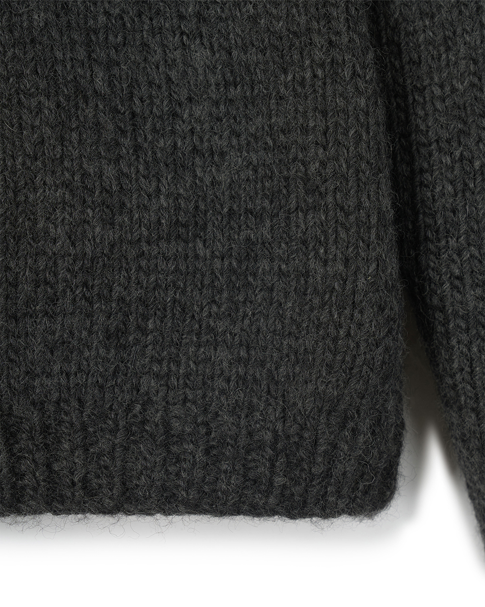 선데이세레머니 울 핸드 니트 브이넥 풀오버 - 차콜(Sunday Ceremony Wool Hand Knit V-Neck Pullover - Charcoal) - 4