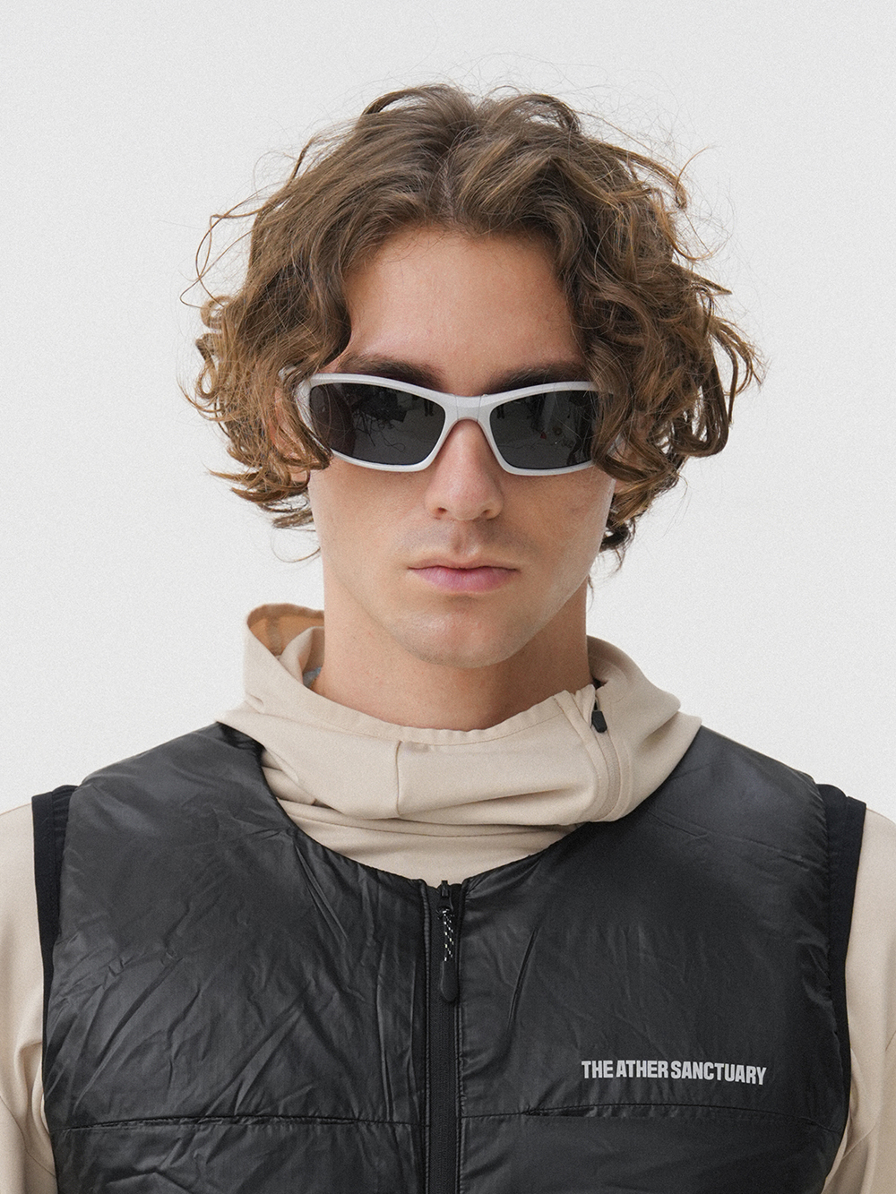 디아더생츄어리 밴티지 편광 폴드 선글라스 실버(THE ATHER SANCTUARY Vantage Polarized Fold Sunglasses Silver) - 5