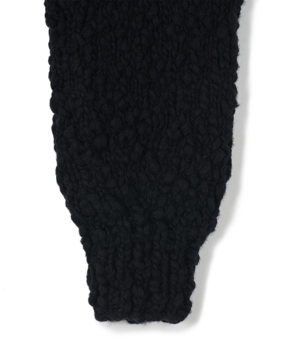 선데이세레머니 벌키 울블렌드 브이넥 풀오버 - 블랙(Sunday Ceremony Bulky Wool Blend V-Neck Pullover - Black) - 4