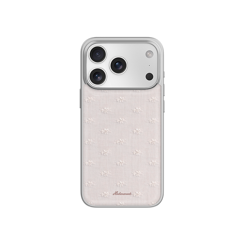 114134 Mademoment milk blossomDesign Silver MagSafe Bumper Case