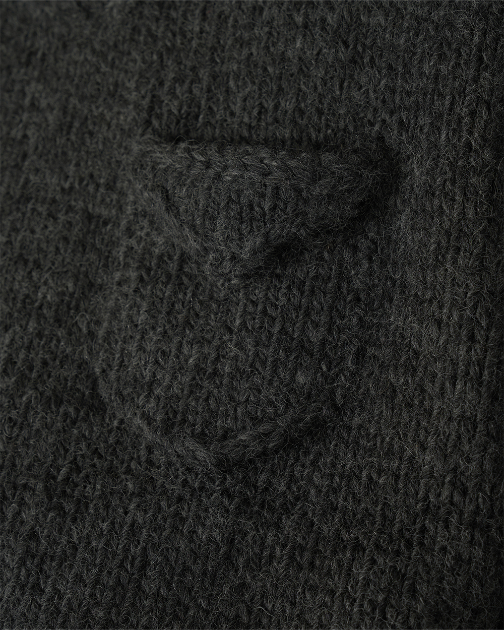 선데이세레머니 울 핸드 니트 브이넥 풀오버 - 차콜(Sunday Ceremony Wool Hand Knit V-Neck Pullover - Charcoal) - 3