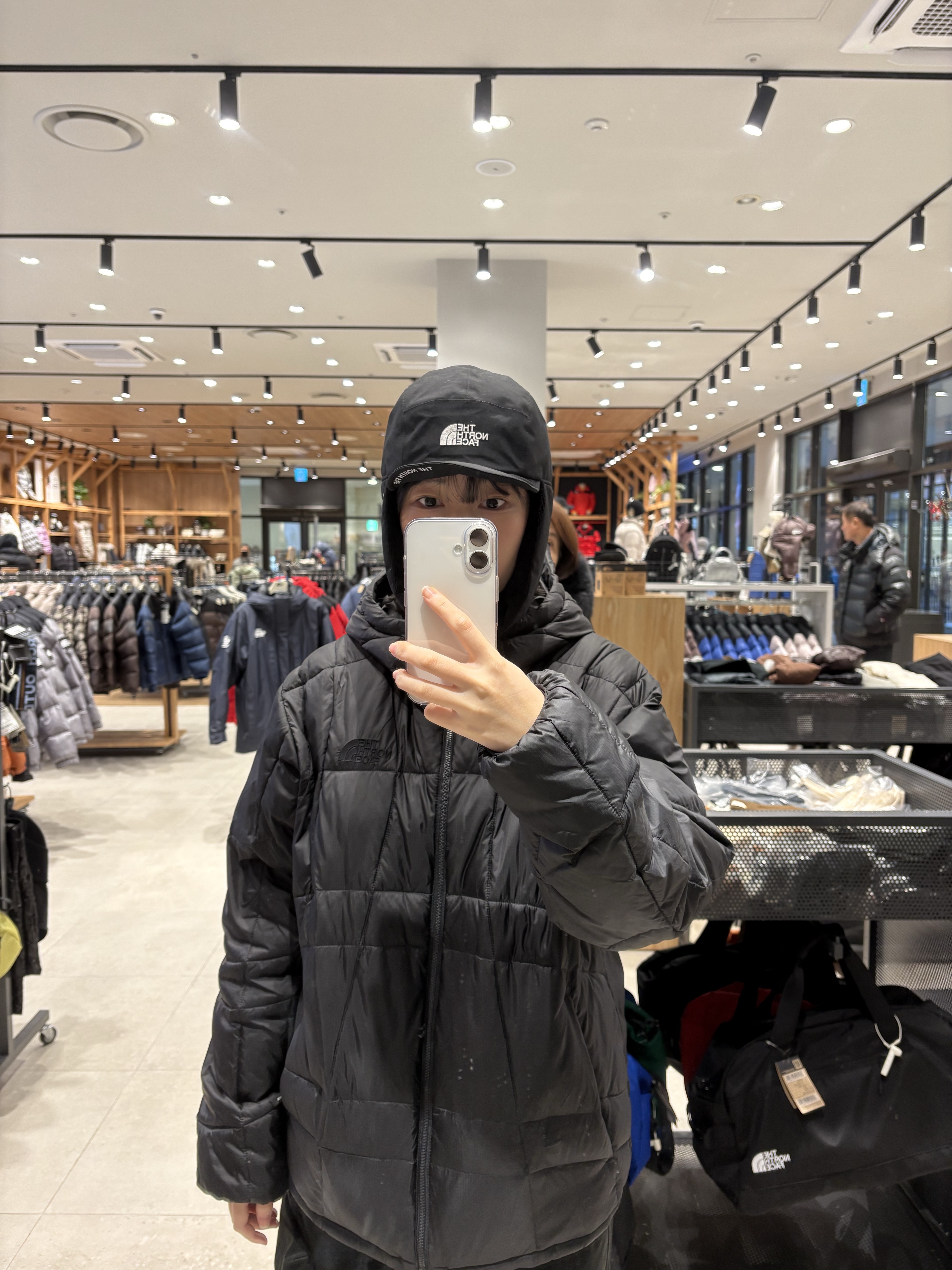 The North Face Gore-Tex Earmuff Cap Black, The North Face Wave LT On Jacket Black -25FW 착용 스타일