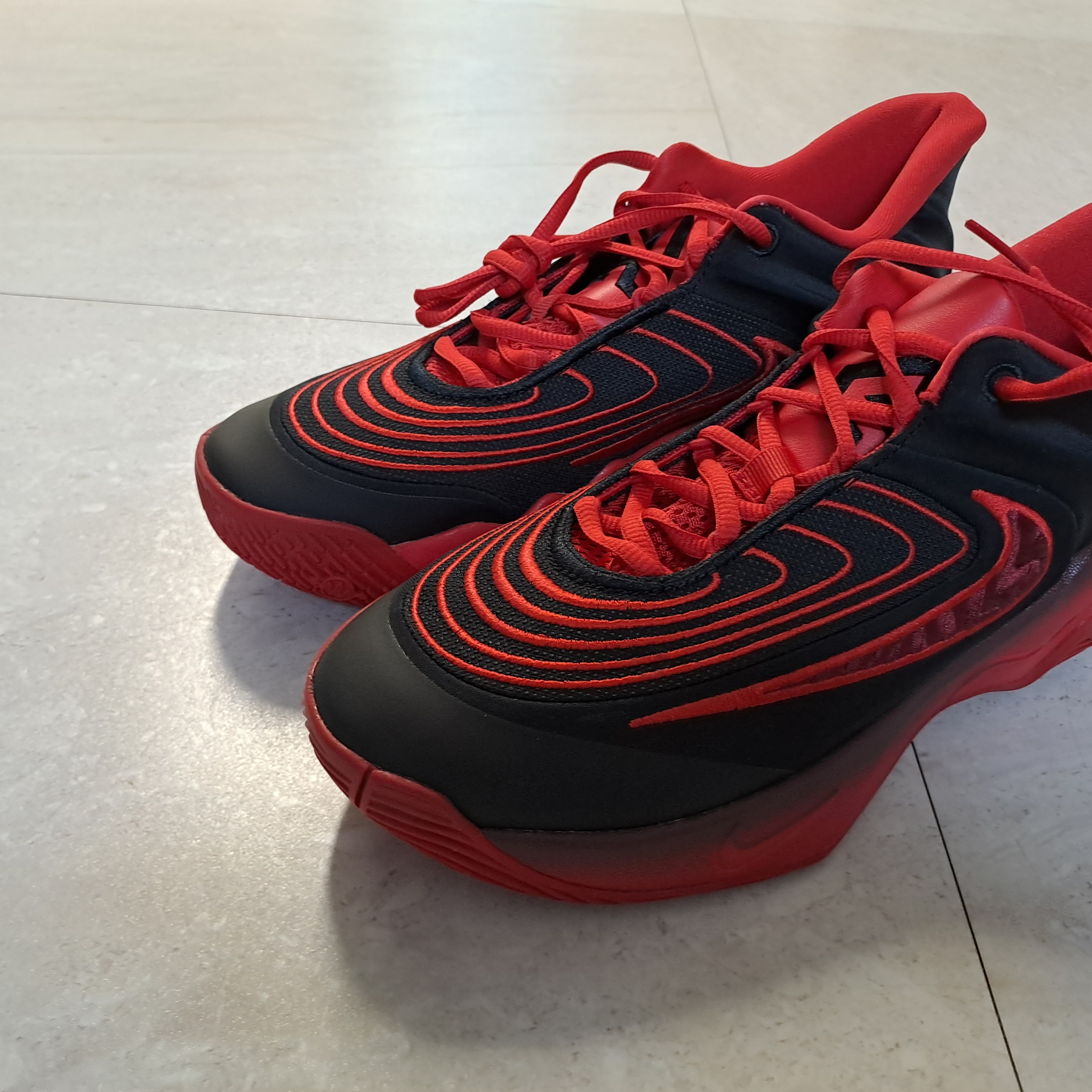 Nike Giannis Immortality 4 EP Black Team Red 착용 스타일 - 4