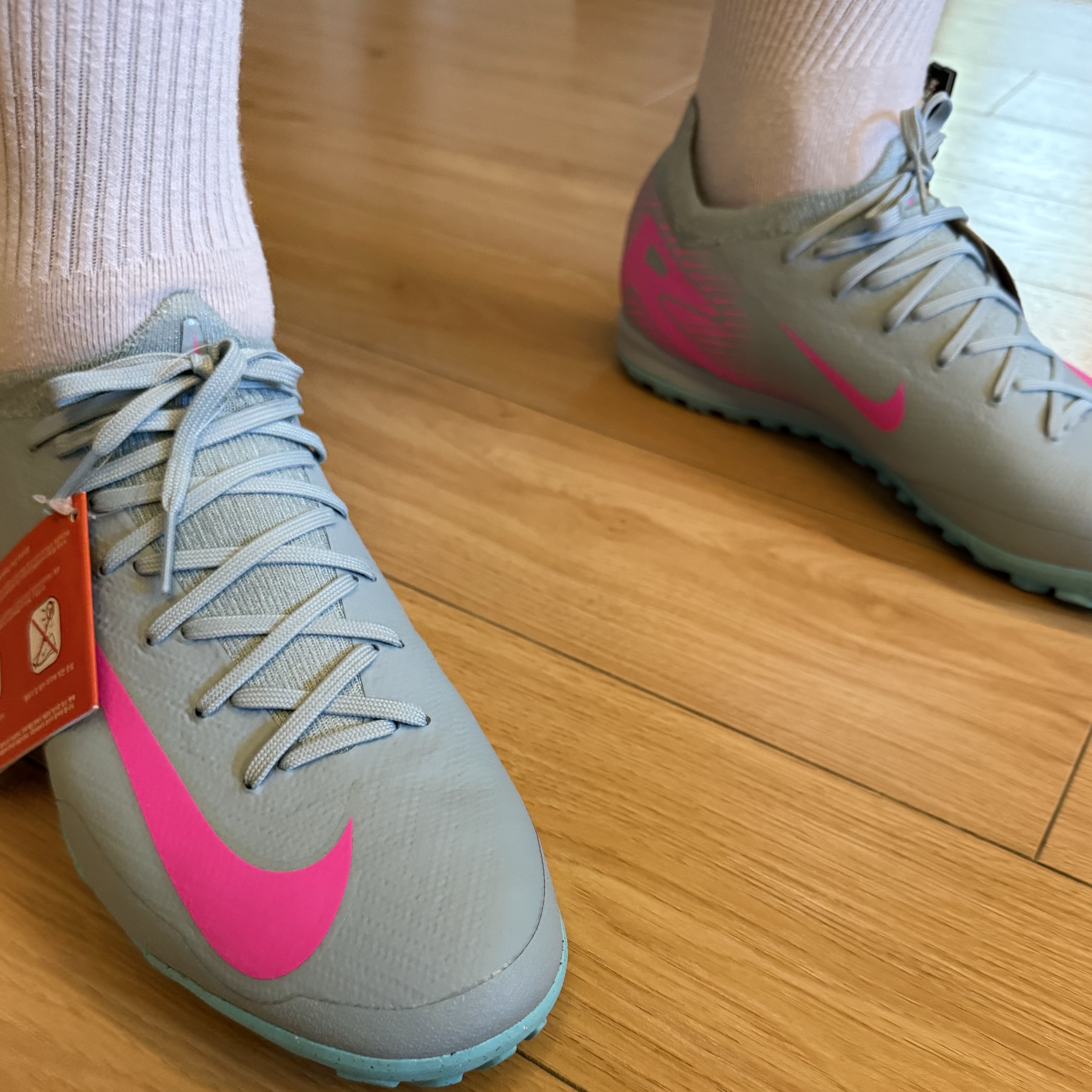 Nike Zoom Mercurial Vapor 16 Pro TF Ocean Cube Pink Blast 착용 스타일 - 1