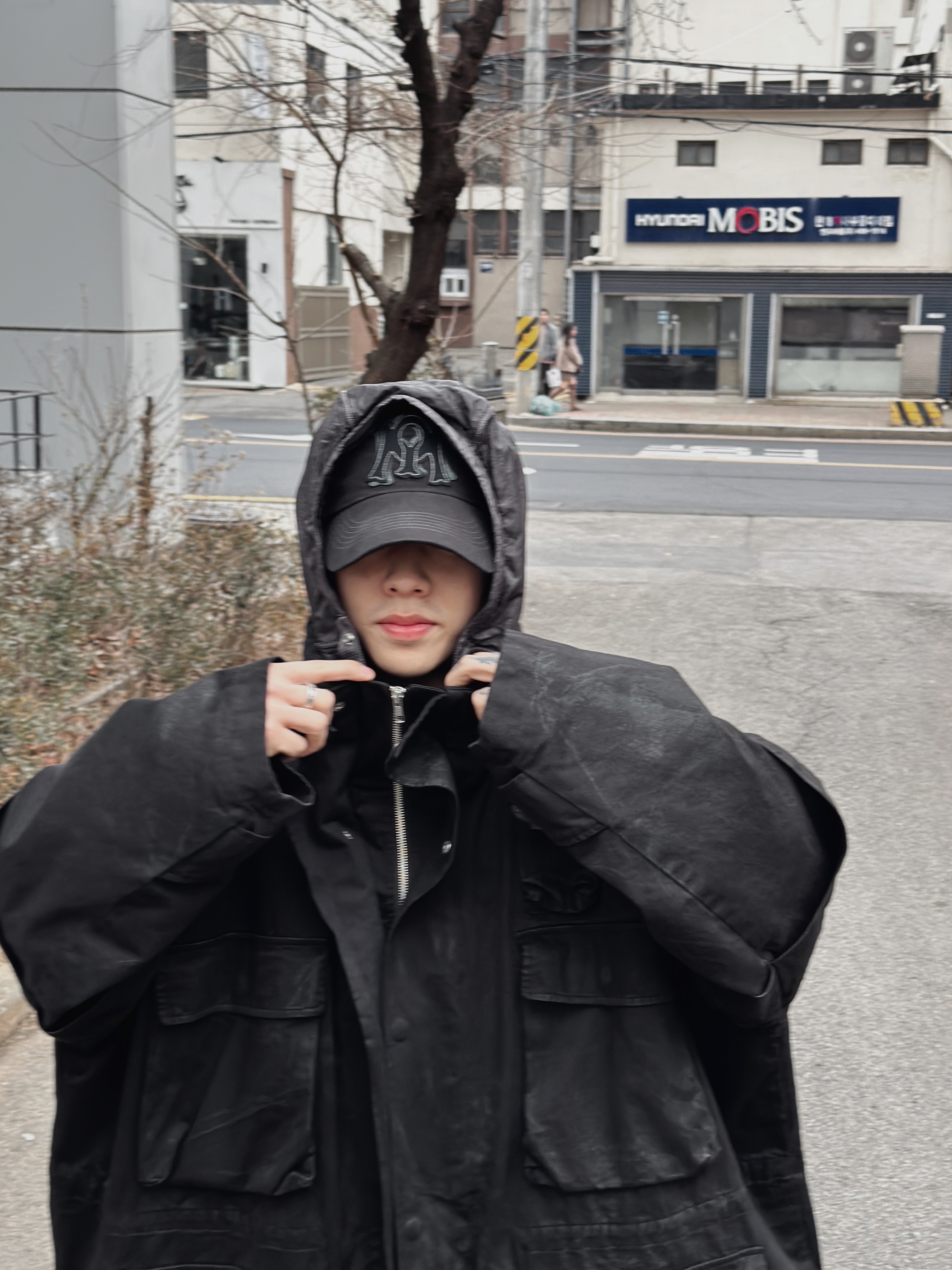 Balenciaga 3XL Sneakers Light Beige 착용 스타일 - 5