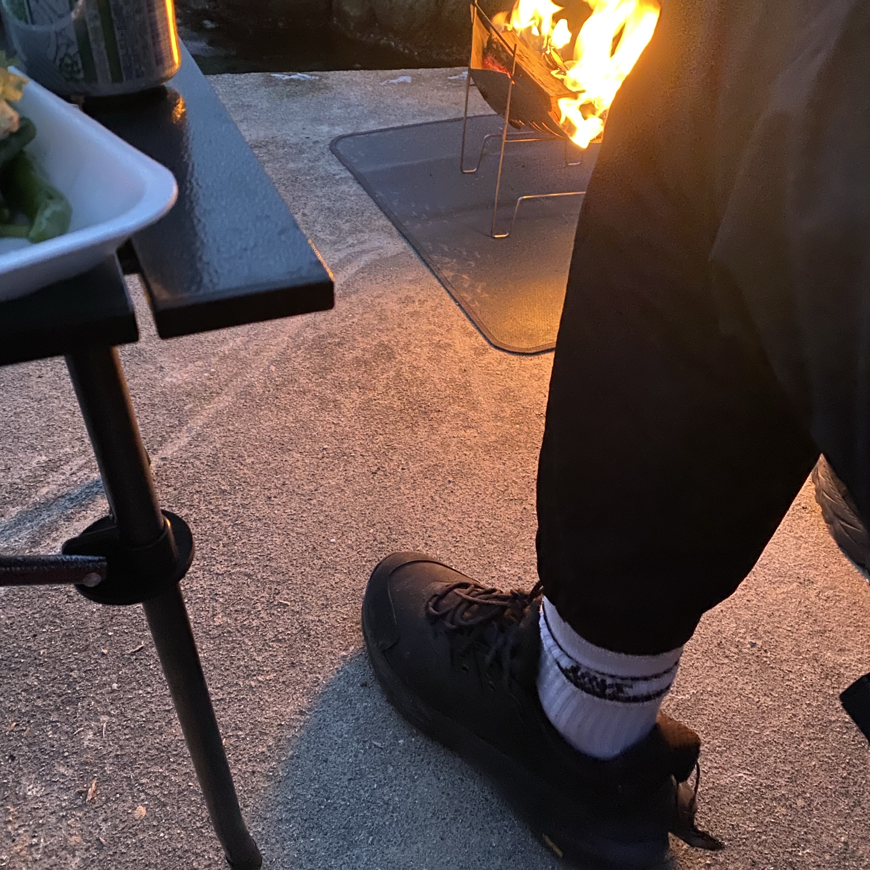 Hoka Kaha 2 Low Gore-Tex Black 착용 스타일