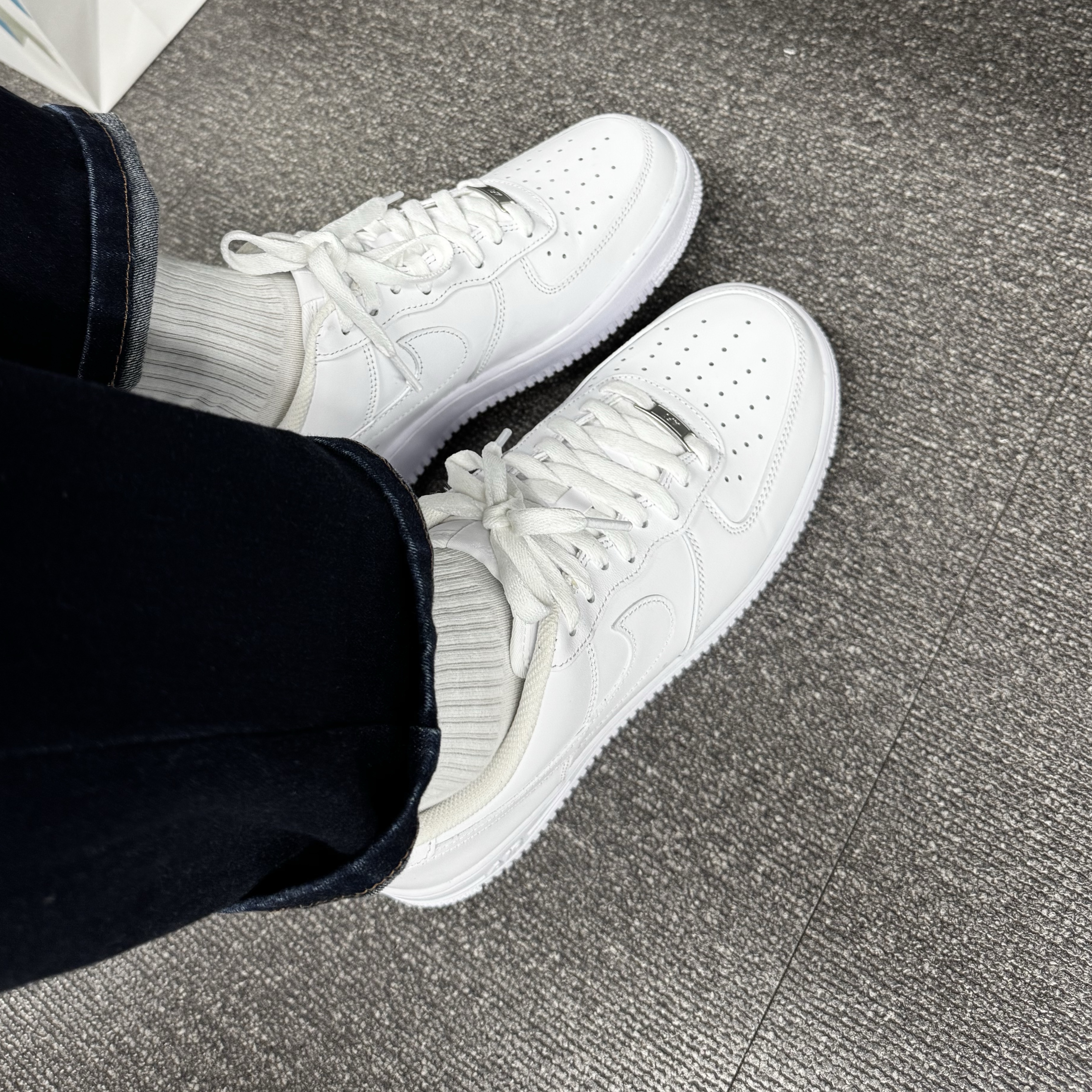 Nike Air Force 1 '07 Low White 착용 스타일