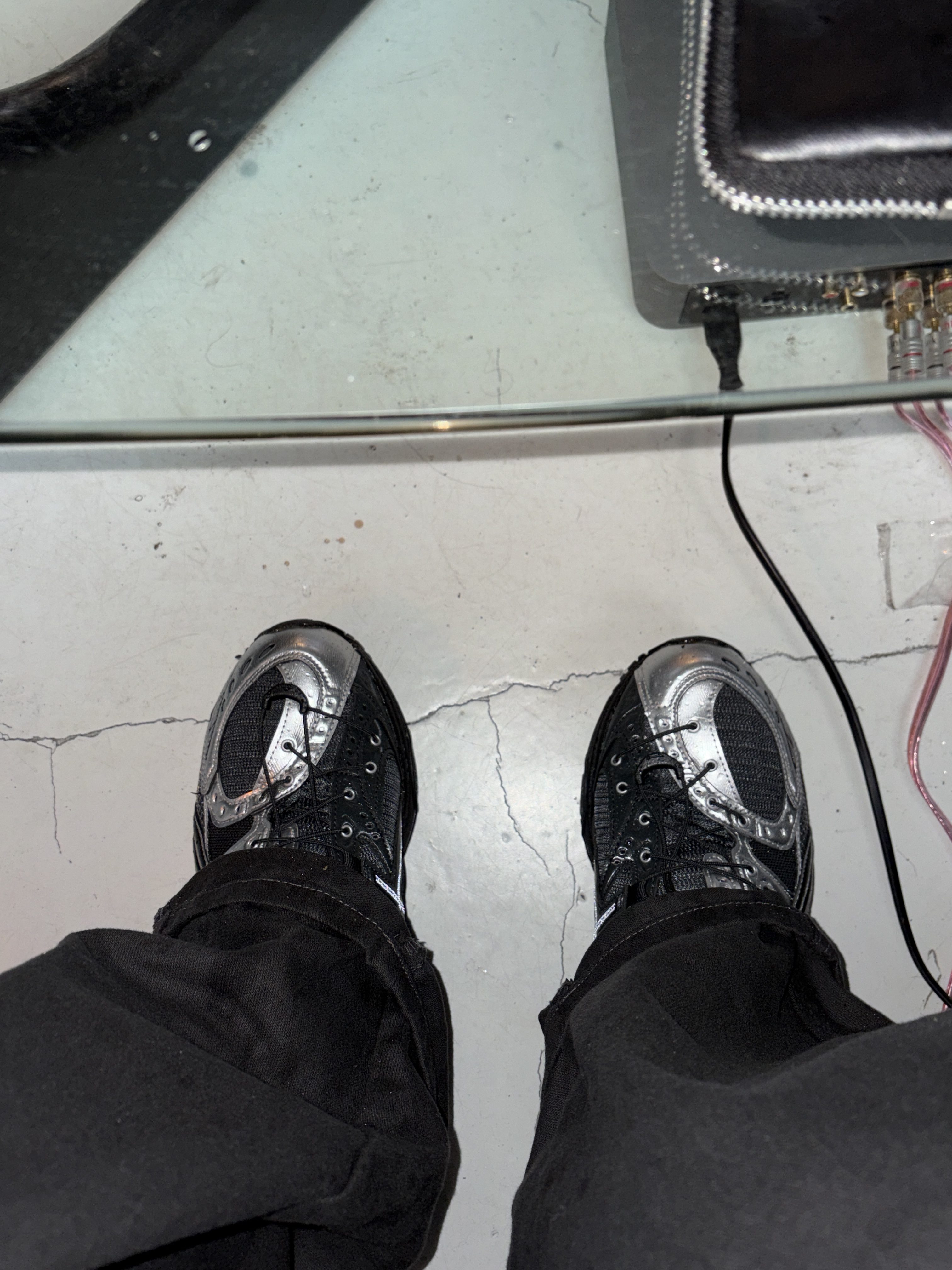 Asics x Unaffected Gel-Nimbus 10.1 Silver Black 착용 스타일
