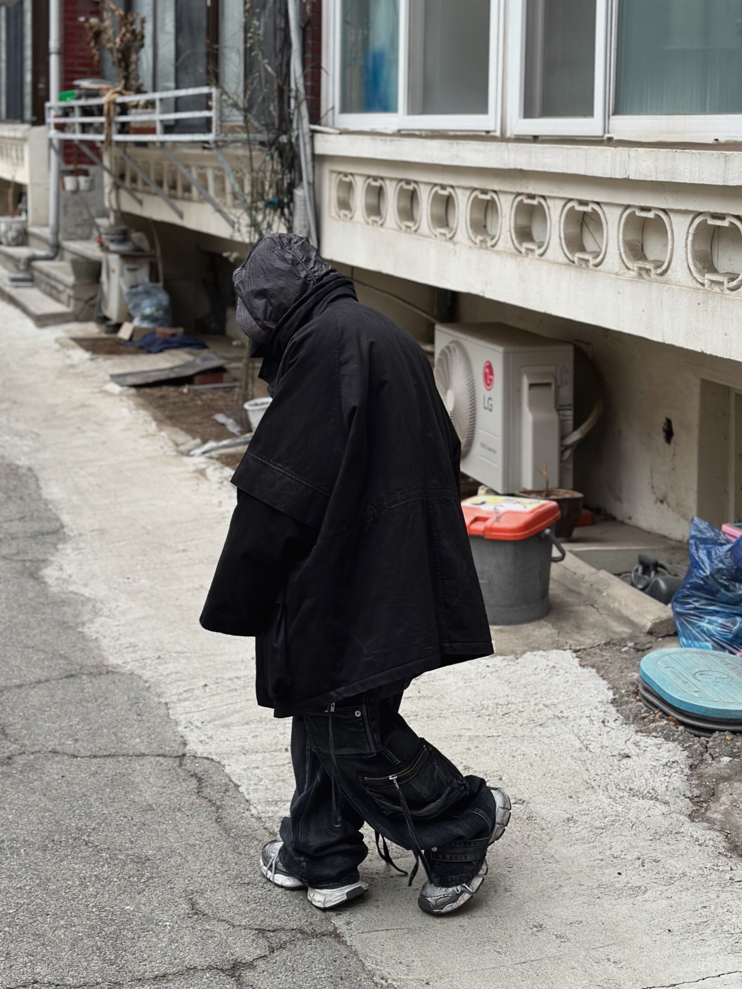 Balenciaga 3XL Sneakers Light Beige 착용 스타일 - 3