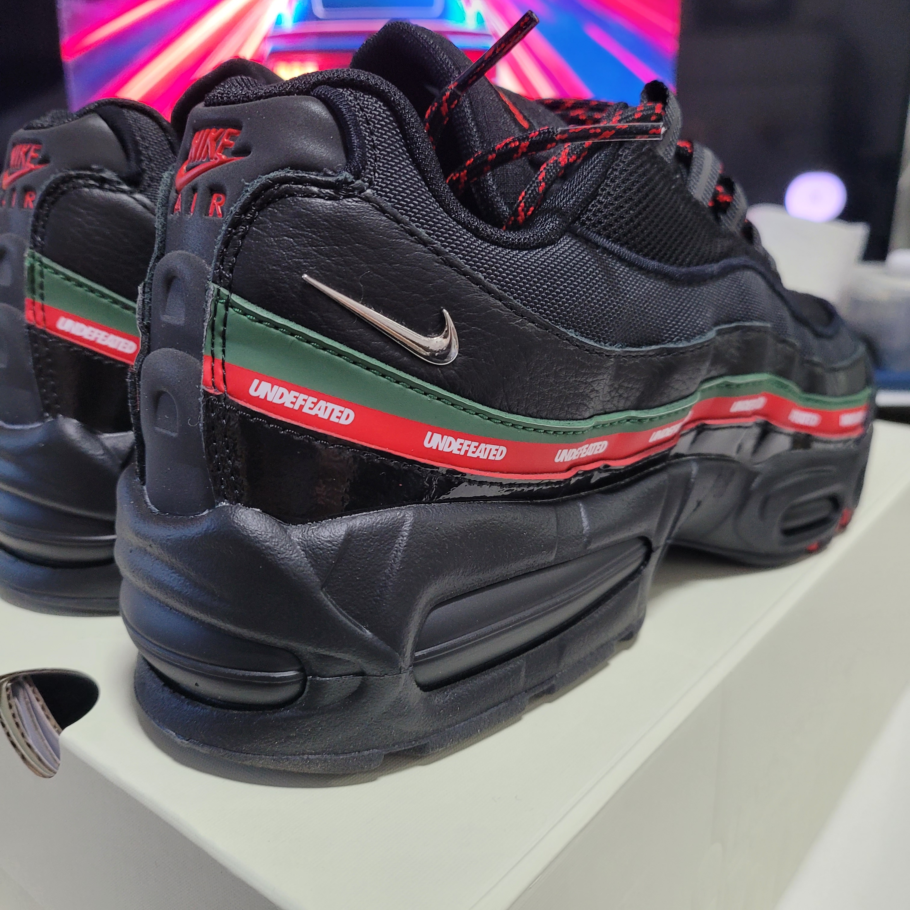 Nike x Undefeated Air Max 95 SP Black 착용 스타일 - 1