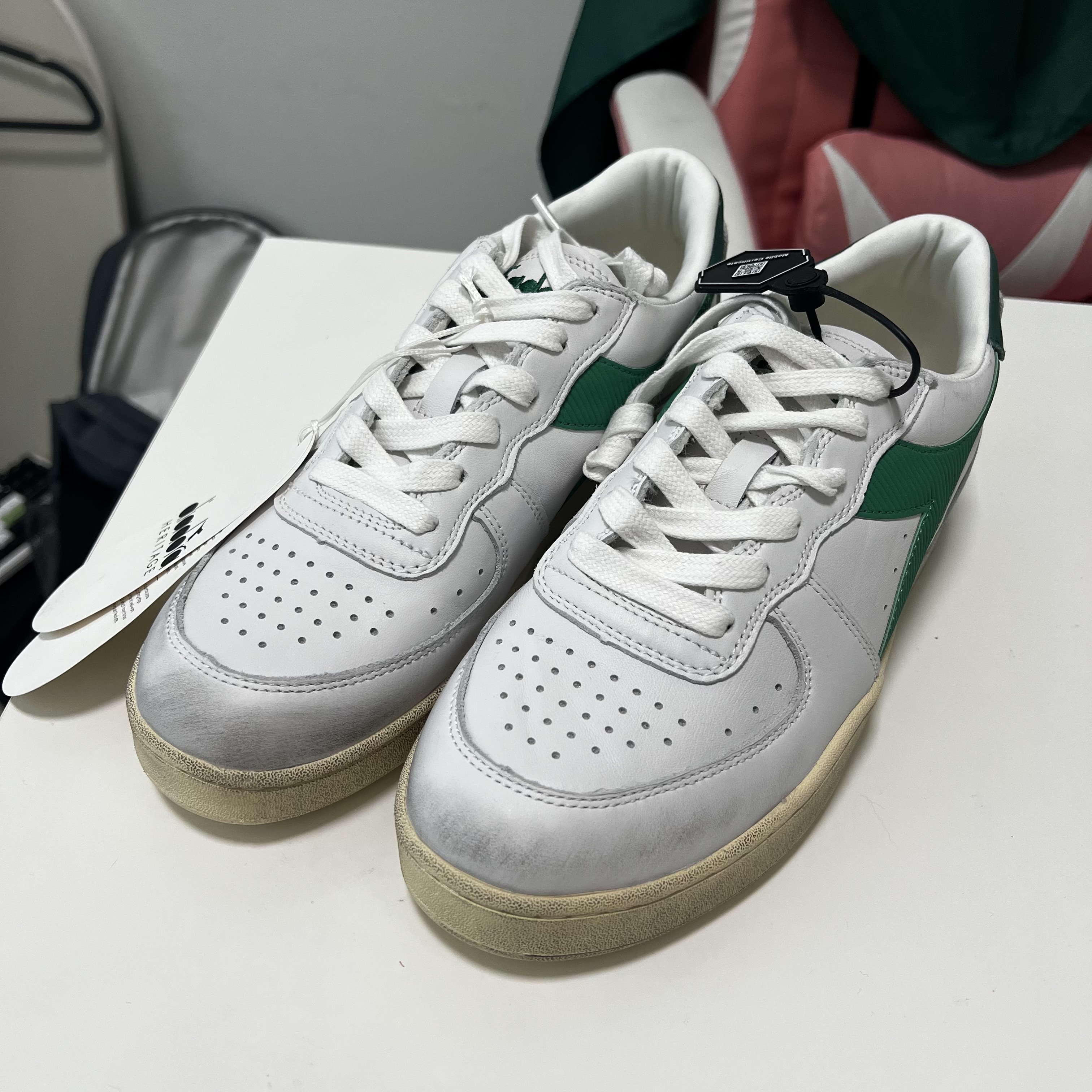 Diadora Mi Basket Low Used White Verdant Green 착용 스타일