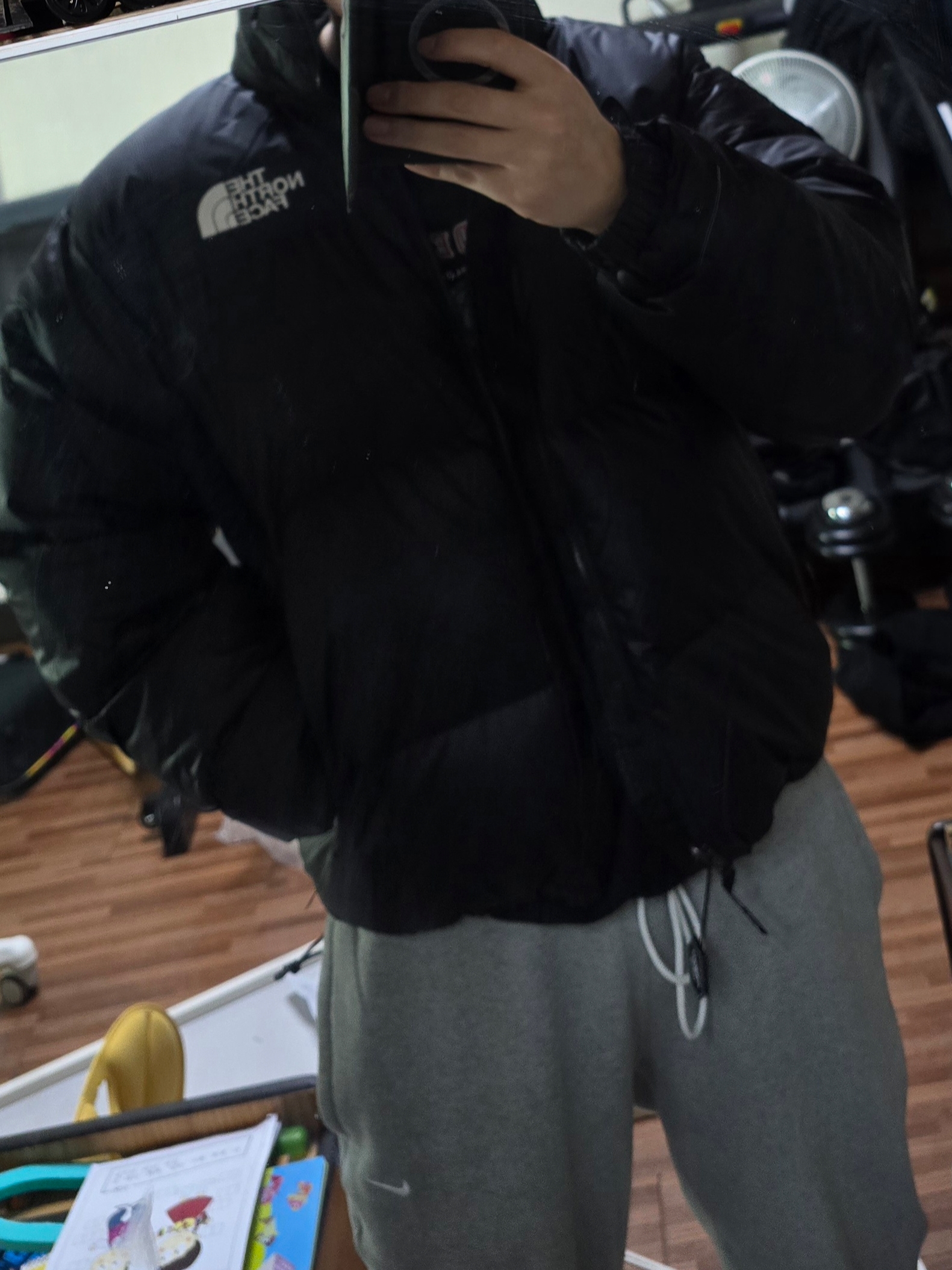 The North Face 1996 Eco Nuptse Jacket Black 착용 스타일 - 1