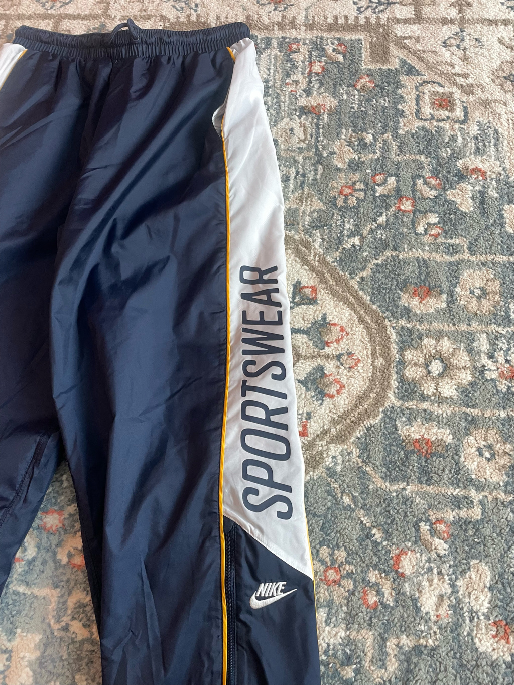 Nike Club Woven Jogger Obsidian - Asia 착용 스타일 - 3