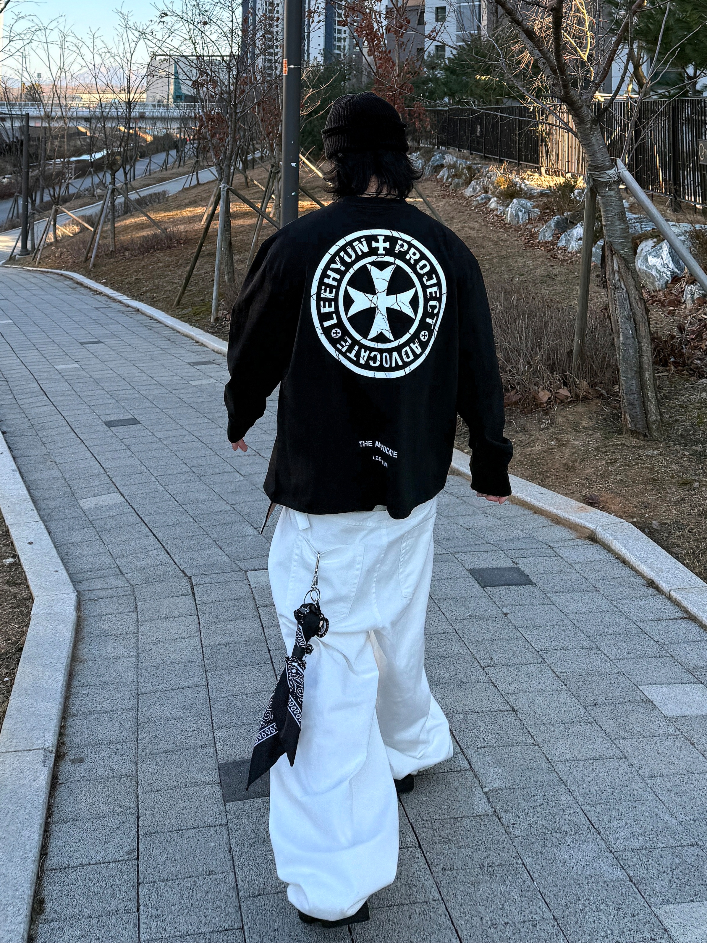 Nike ACG Lava Flow Therma-Fit ADV Jacket Black Summit White - Asia, Supreme Overdyed Beanie Black 착용 스타일 - 6