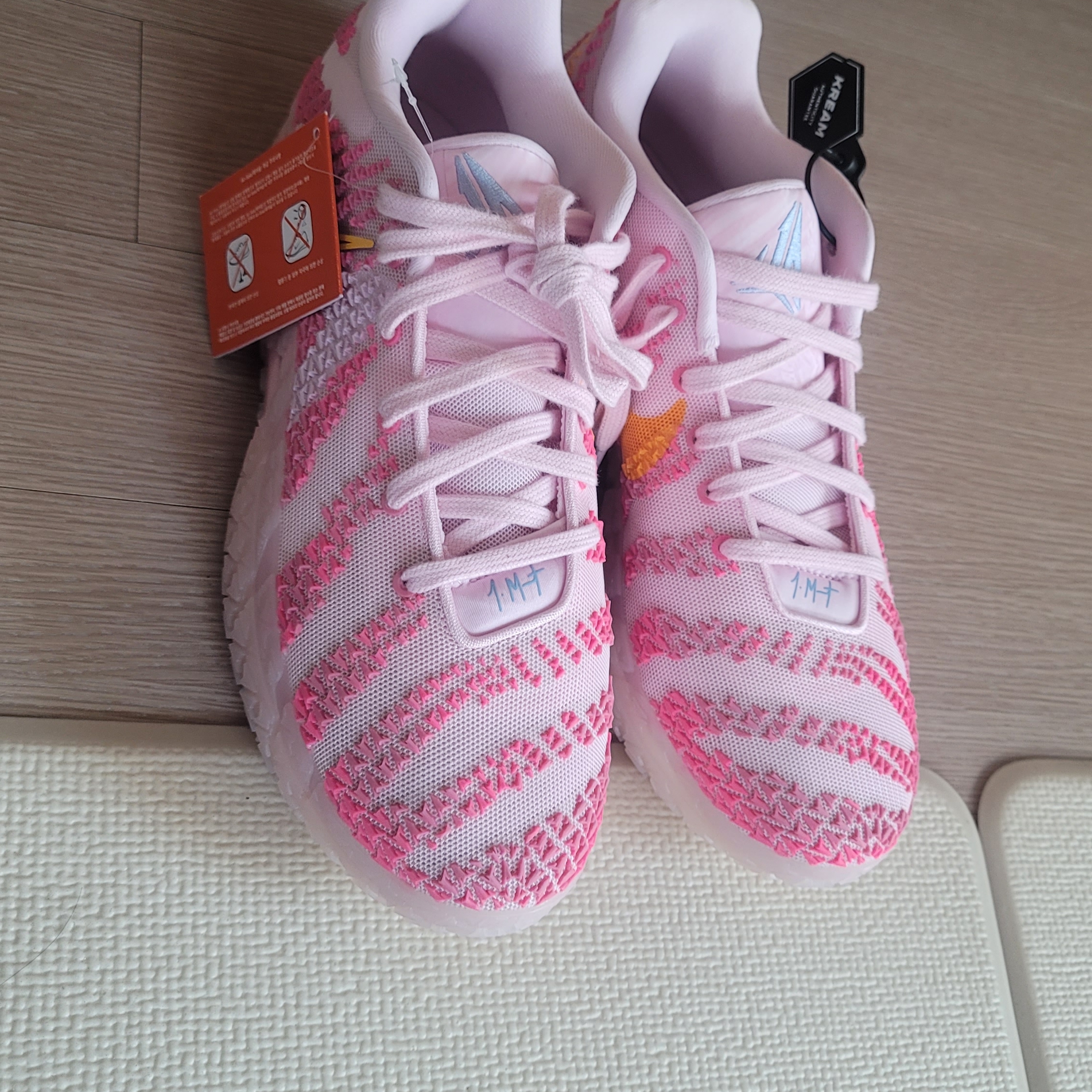 Nike Ja 3 EP Pink Foam Silt Red, Nike Kobe 6 Protro Reverse 착용 스타일 - 2