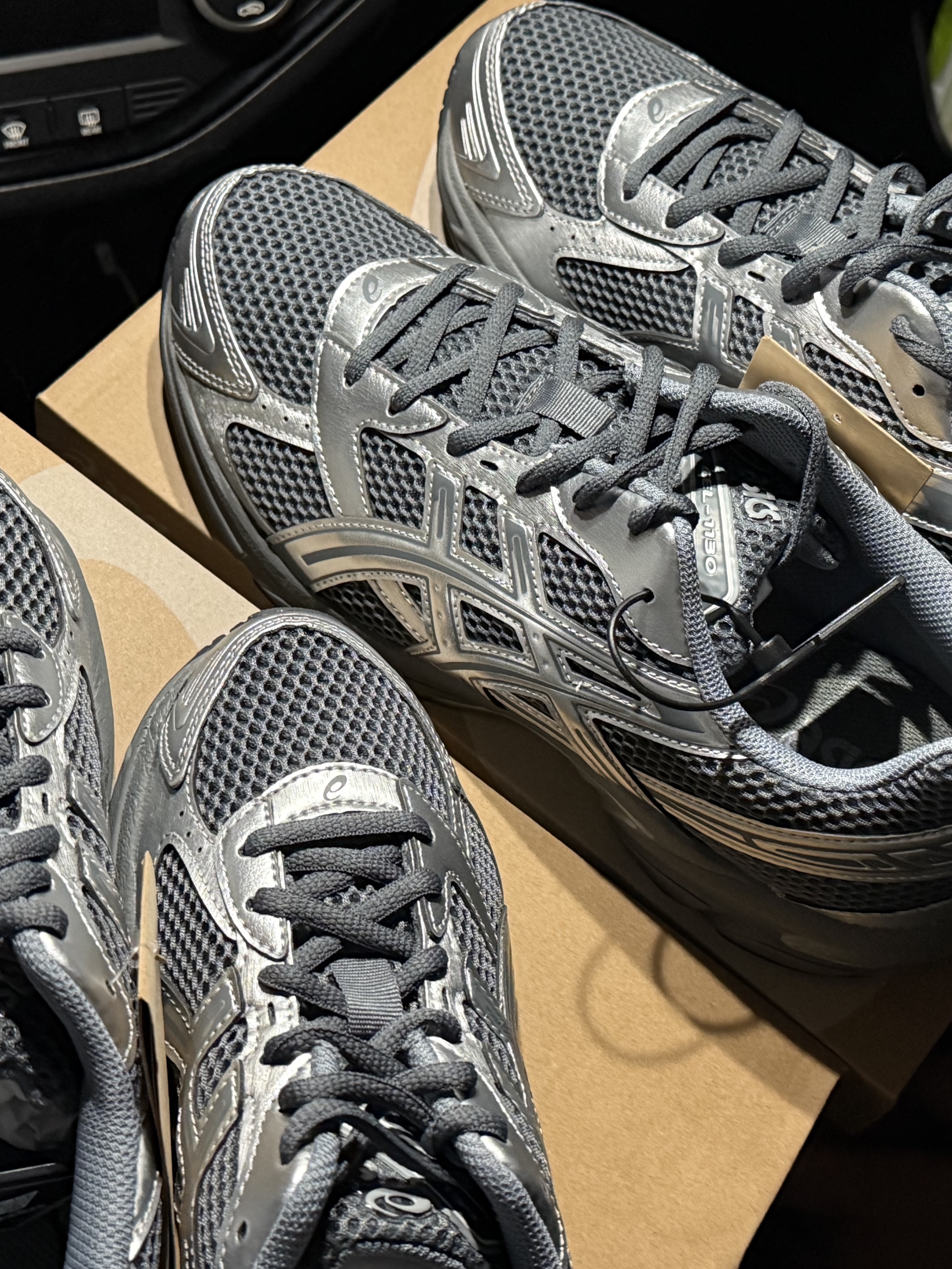 Asics Gel-1130 Steel Grey Pure Silver 착용 스타일 - 4