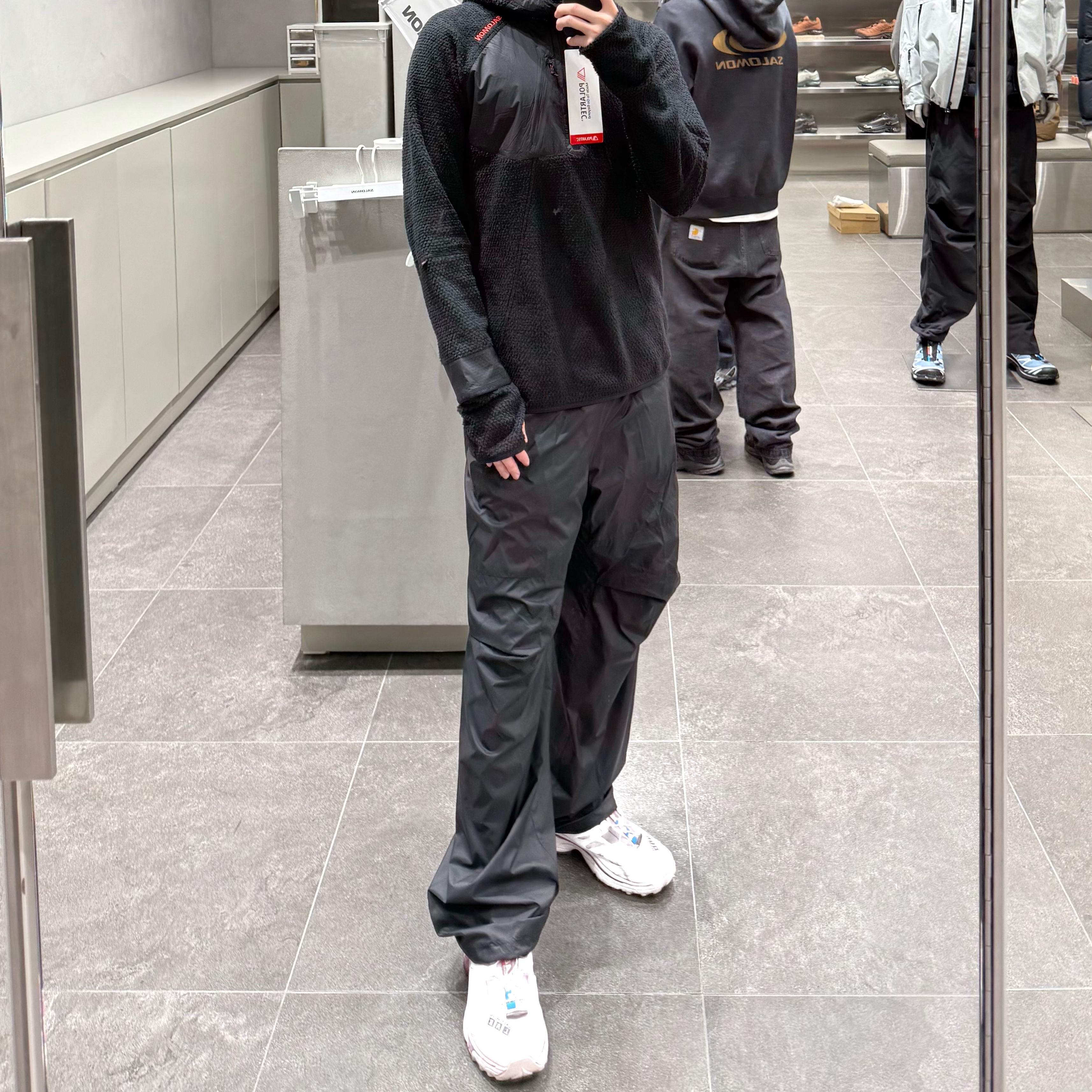 Salomon X Alpha Half Zip Hoodie Black 착용 스타일