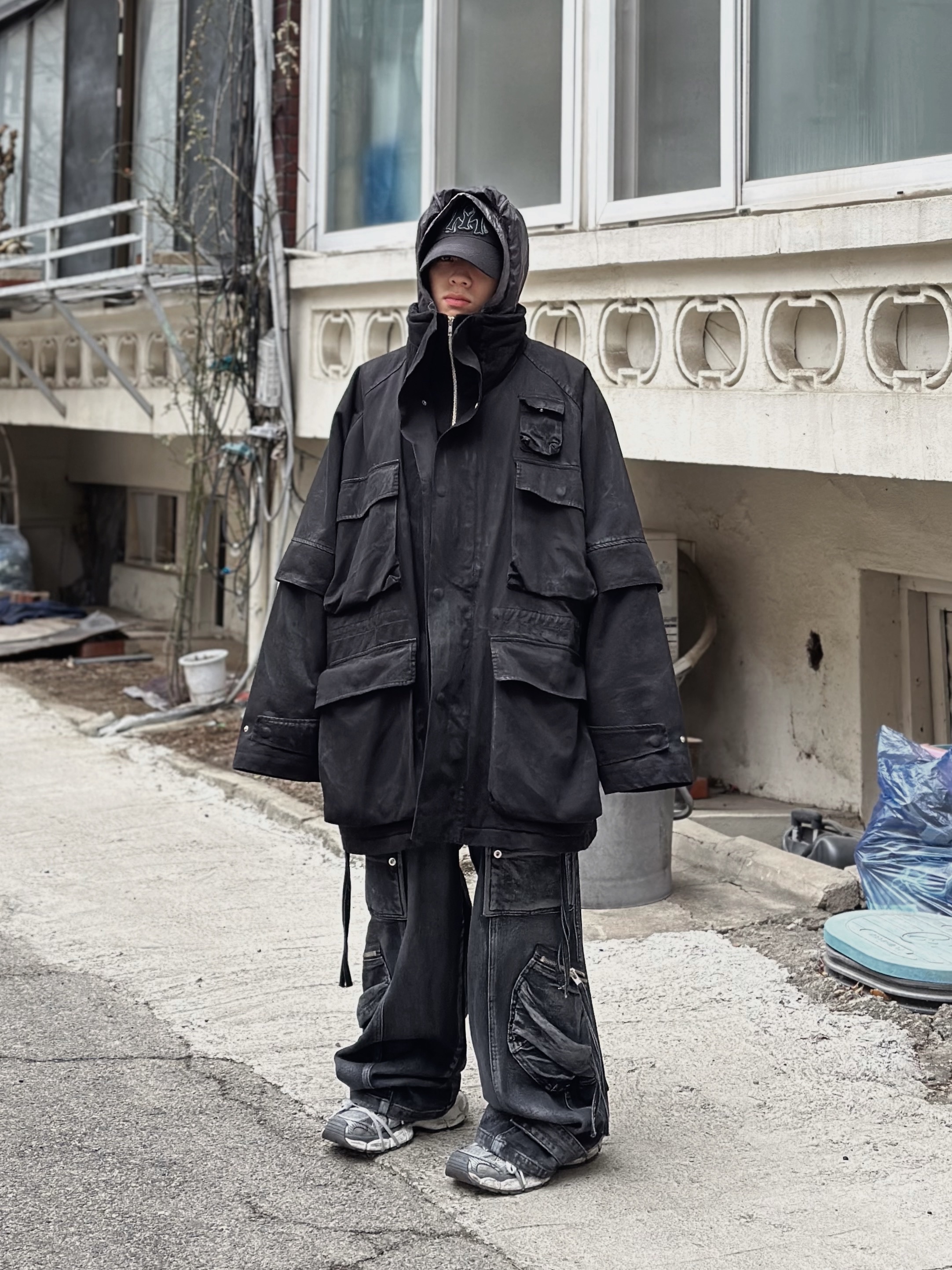 Balenciaga 3XL Sneakers Light Beige 착용 스타일 - 2