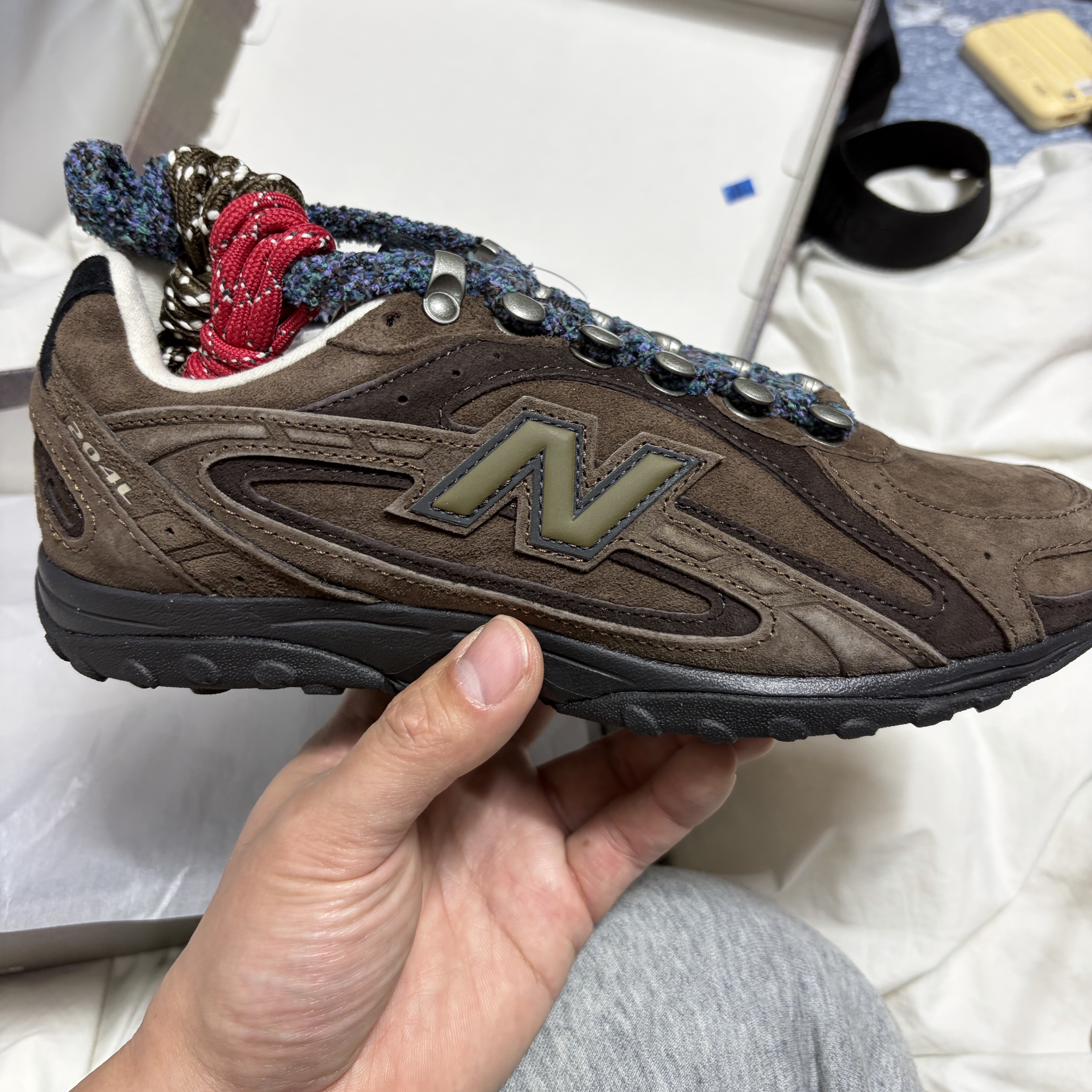 New Balance x Basketcase 204L Carafe Chocolate Brown 착용 스타일