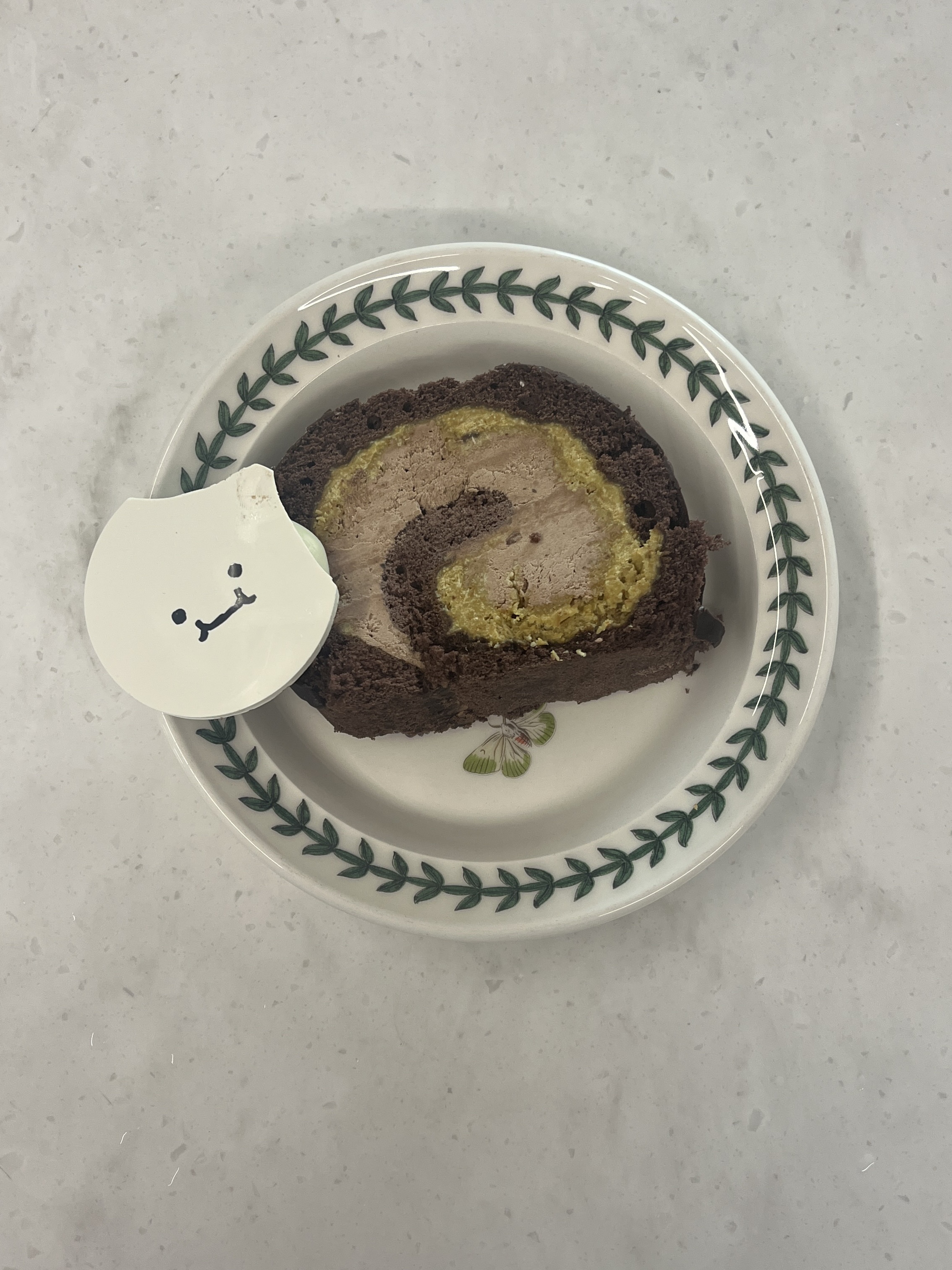 [KREAM 단독] tongtonge Dubai Style Chocolate Roll Cake 착용 스타일 - 3