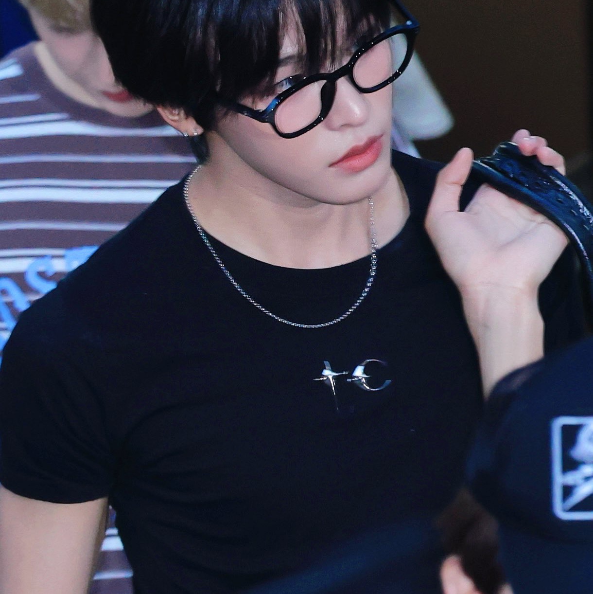 Thug Club Back T-Shirt Slim Black 착용 스타일