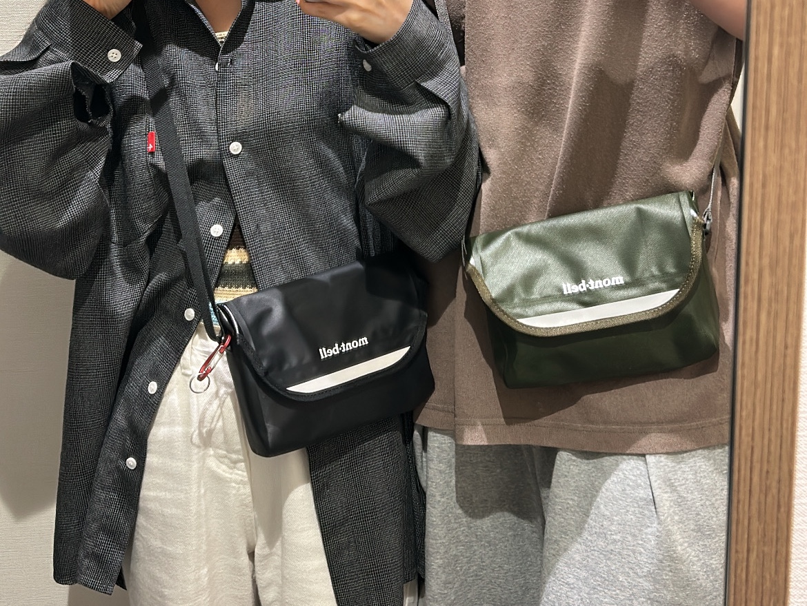 Montbell Dry Shoulder Bag Small Khaki 착용 스타일