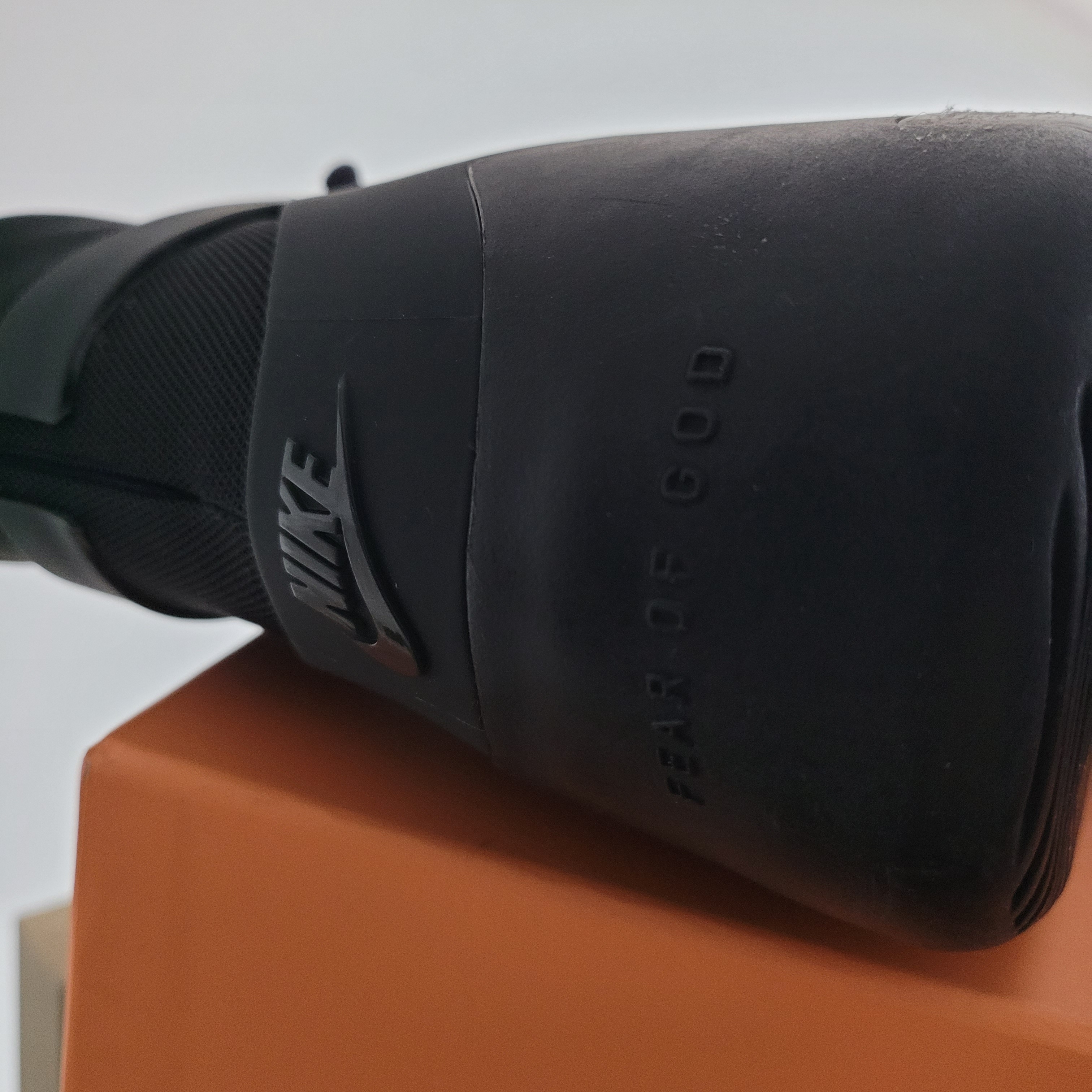 Nike x Fear of God Air Fear of God 1 Triple Black 착용 스타일 - 6