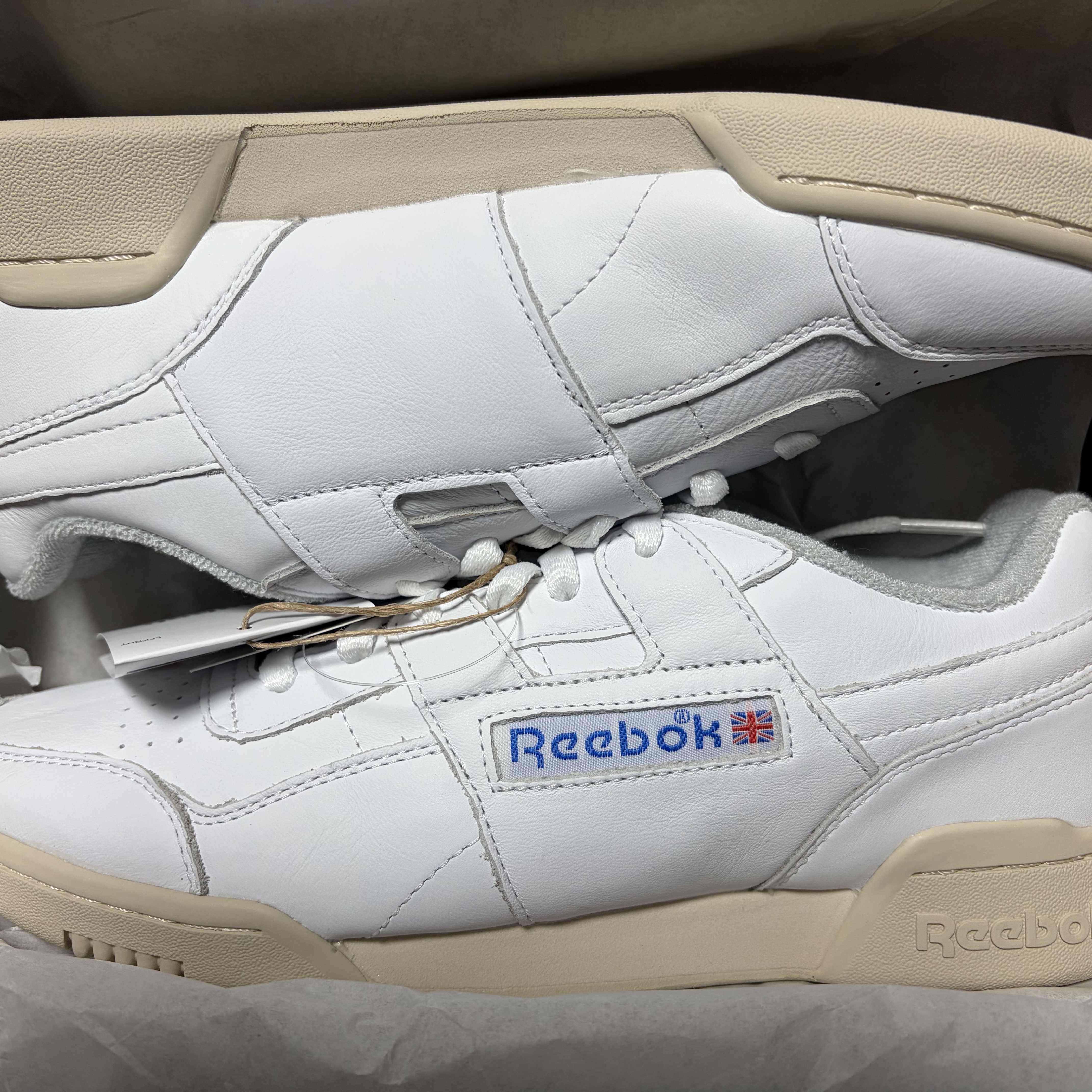 Reebok Workout Plus Vintage White Cream 착용 스타일 - 2