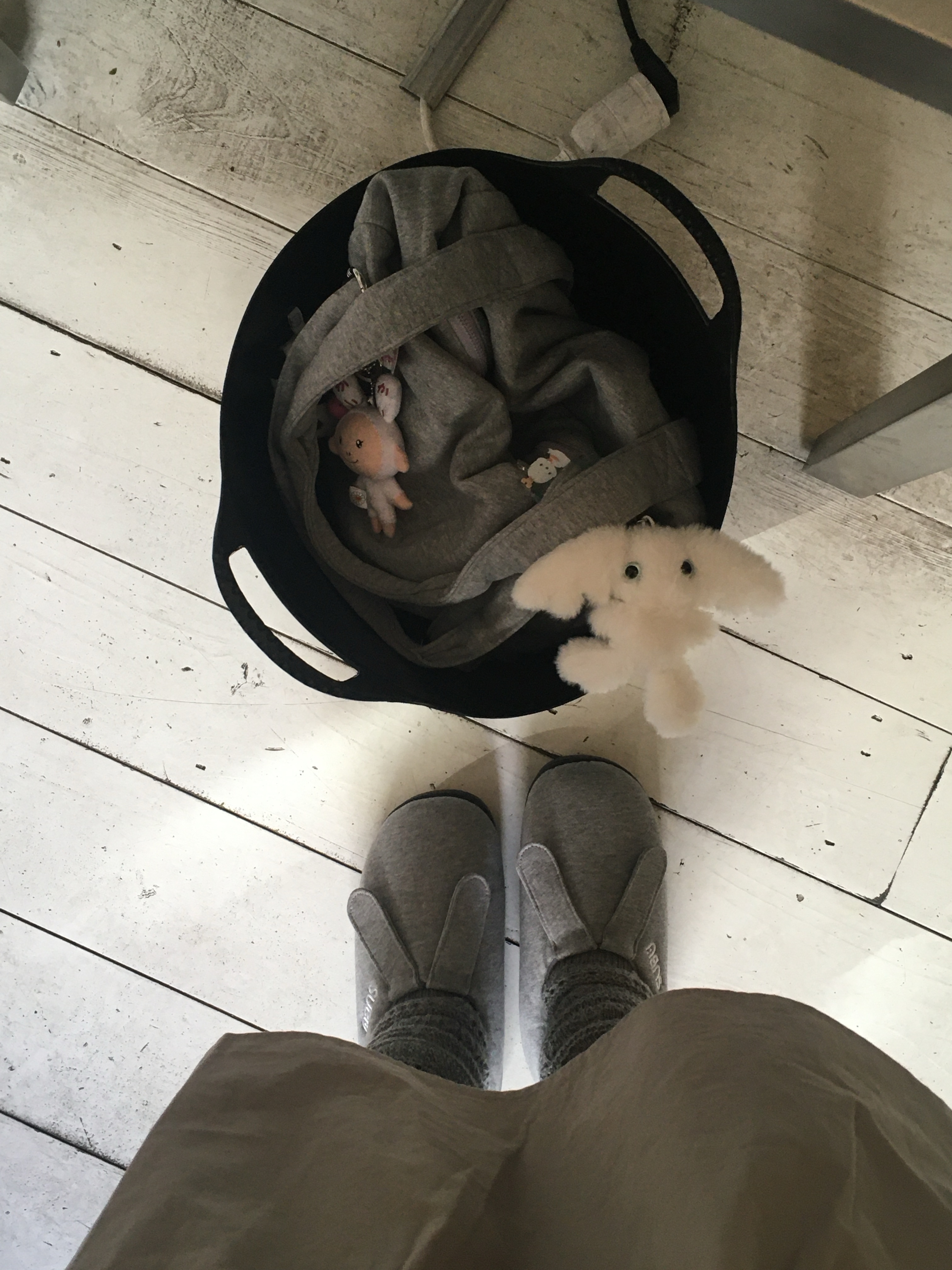 Subu x Coyseio Bunny Sweat Padding Shoes Melange Gray, COYSEIO 2Way Shirring One Piece Light Khaki 착용 스타일 - 1