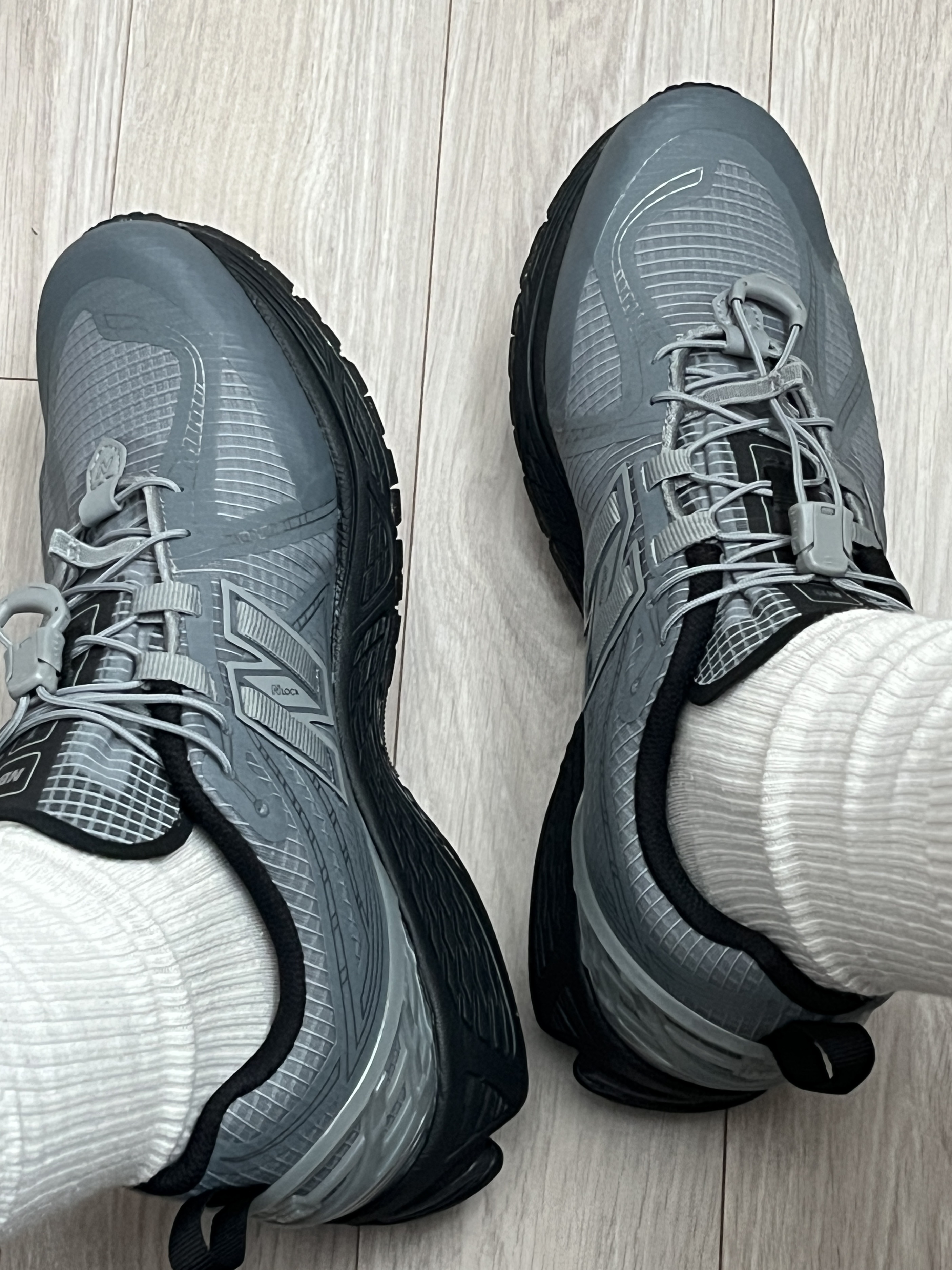 New Balance 1906R Slate Grey 착용 스타일 - 2