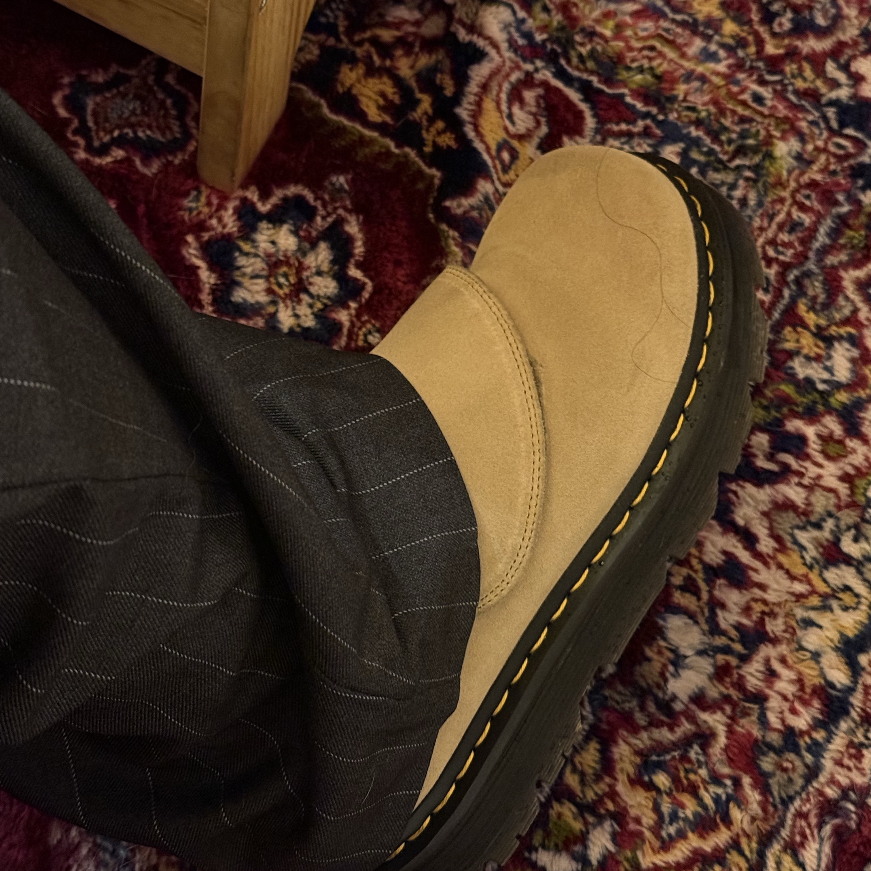 Dr. Martens Zebzag Anywair Mules Tan 착용 스타일 - 3