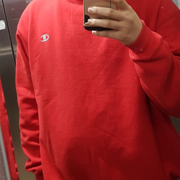 Champion x Undercover Sweatshirt Red 착용 스타일