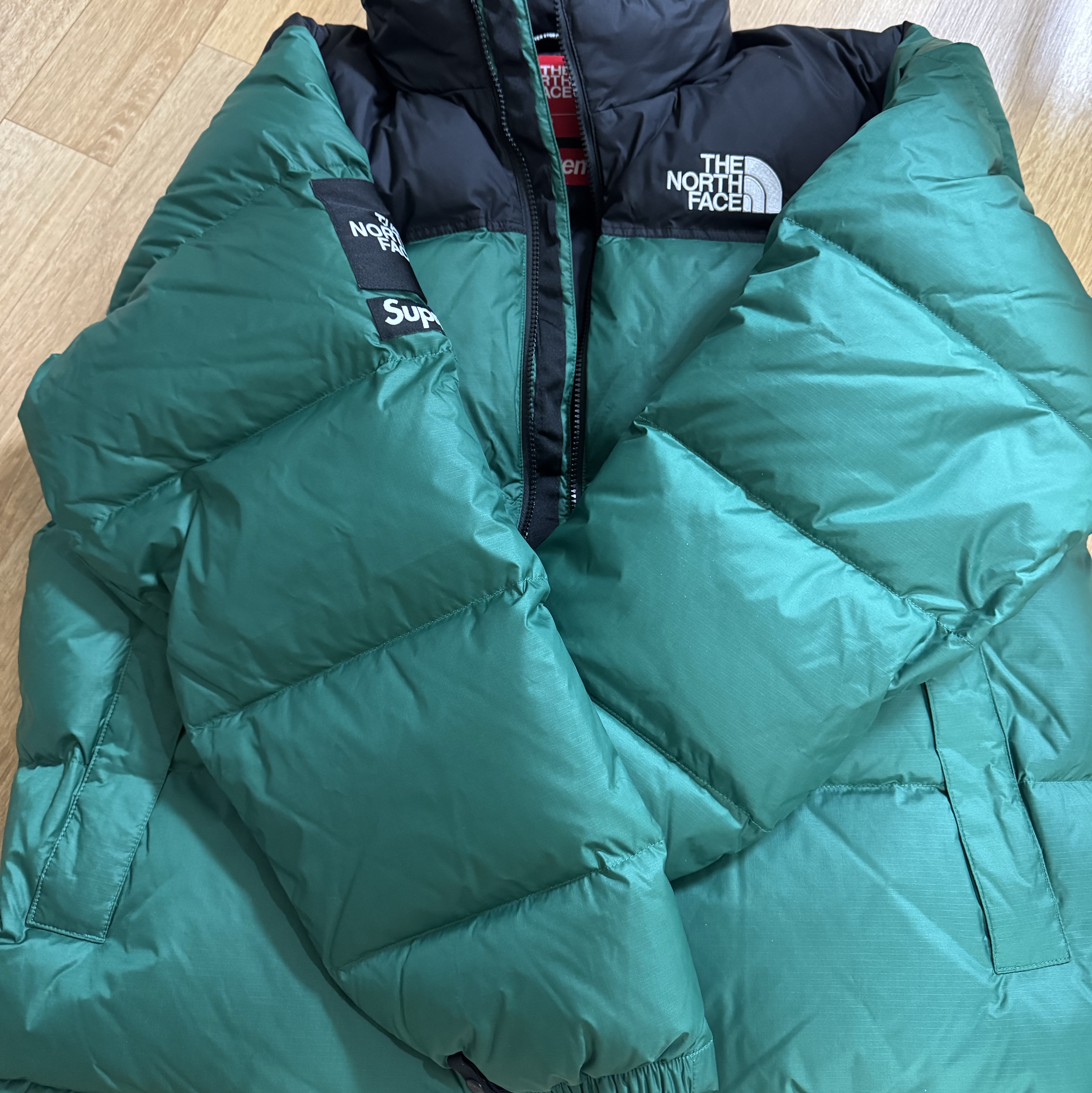 Supreme x The North Face Nuptse Jacket Green - 24FW 착용 스타일