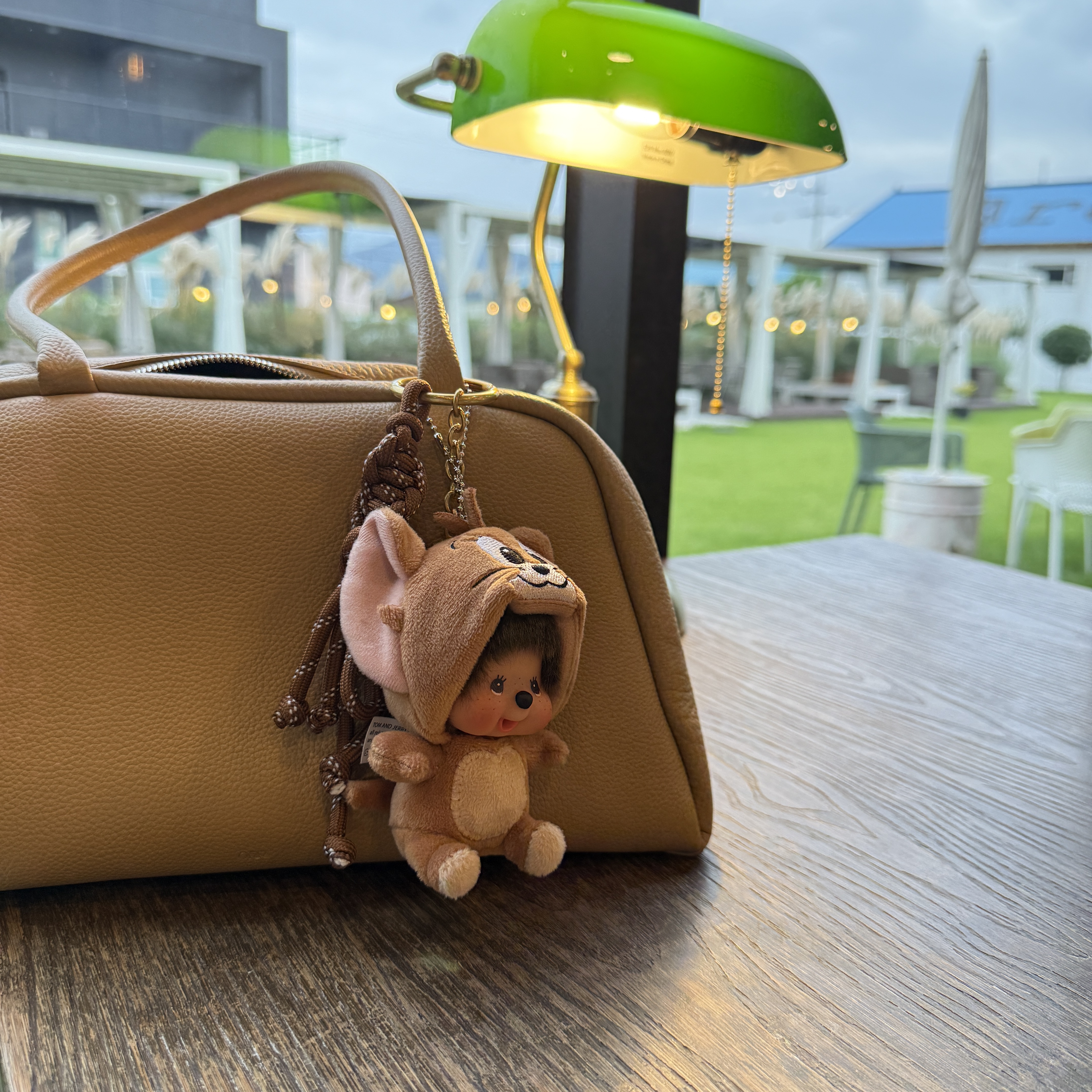 Monchhichi x Tom & Jerry SS Doll Mini Key Chain Jerry 착용 스타일