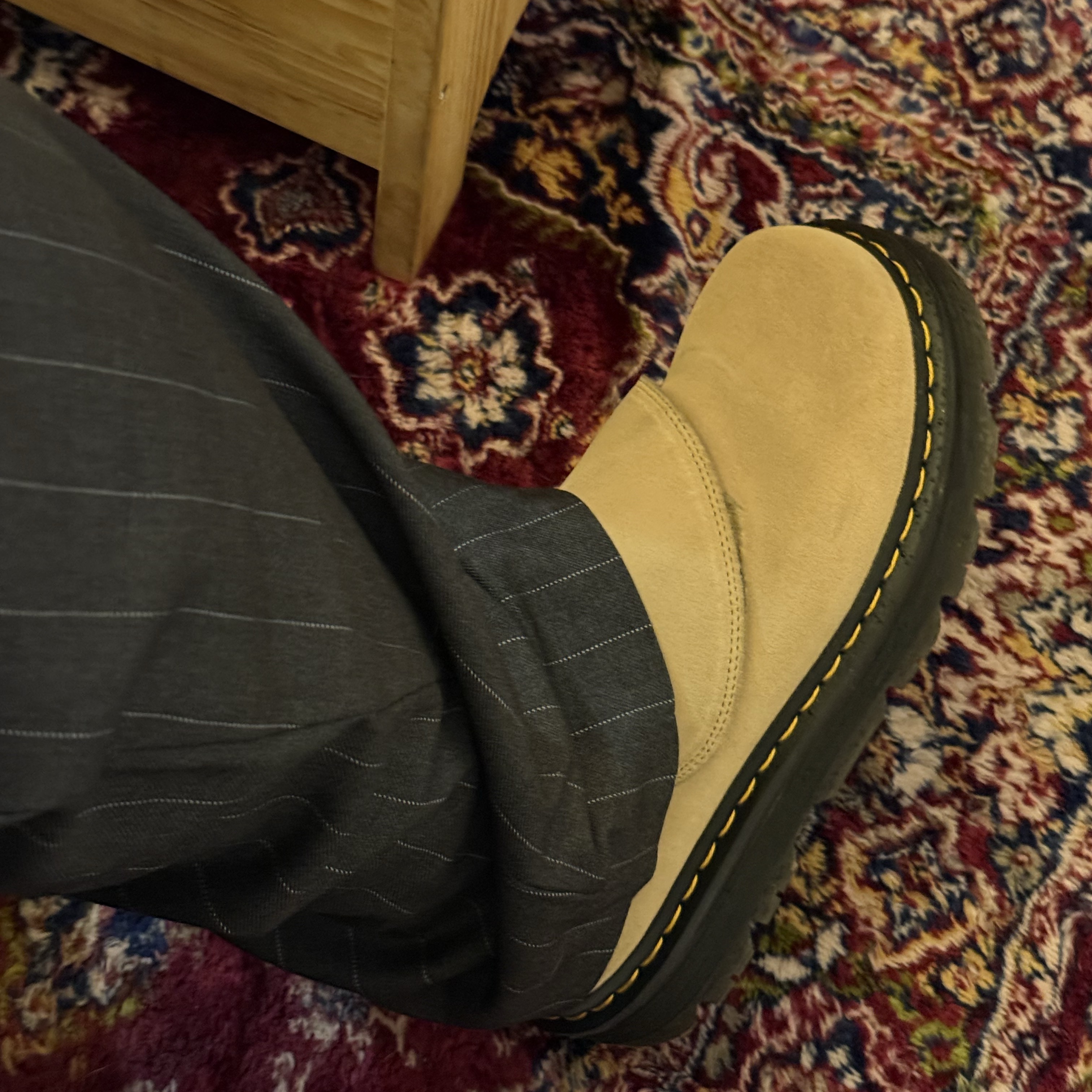 Dr. Martens Zebzag Anywair Mules Tan 착용 스타일 - 4